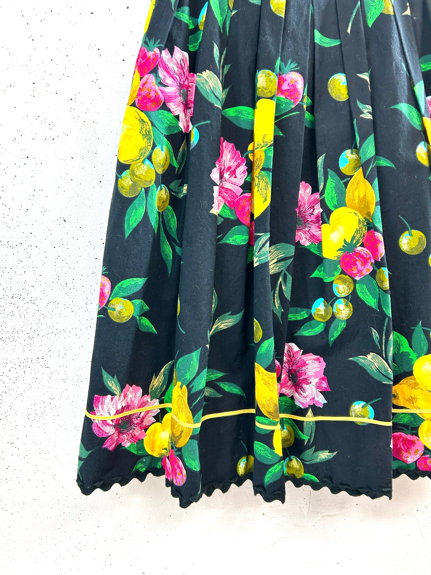 Vintage Tyrol Skirt  [A31450]