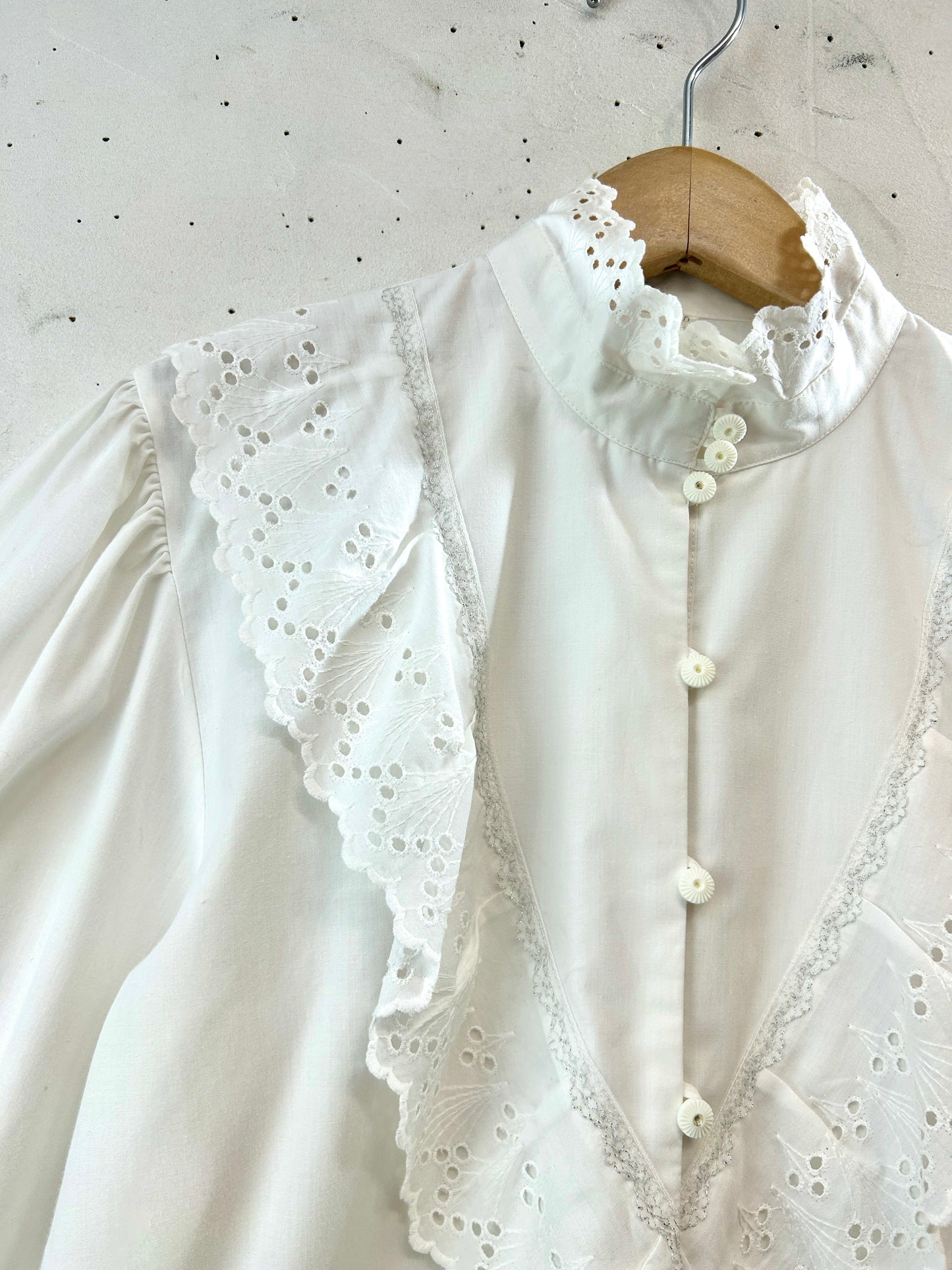 Vintage White Blouse [B31585]