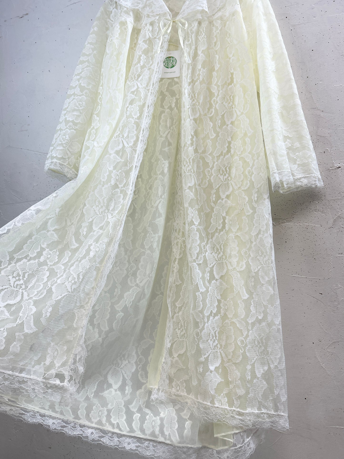 Vintage Lace Gown [C31746]