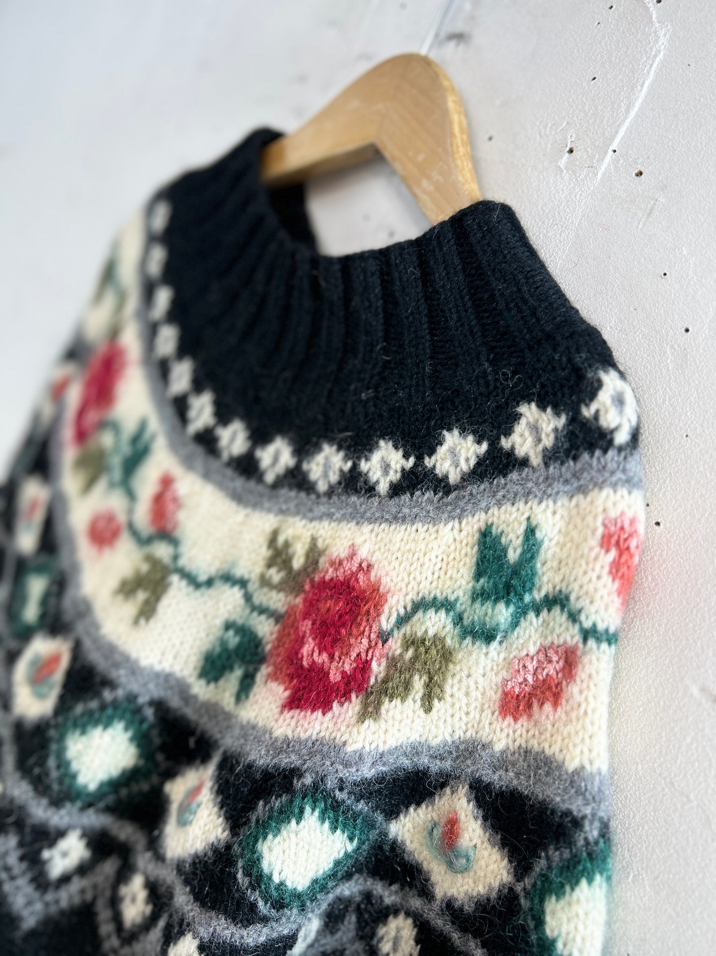 Vintage Hand Knit Sweater[A31380]