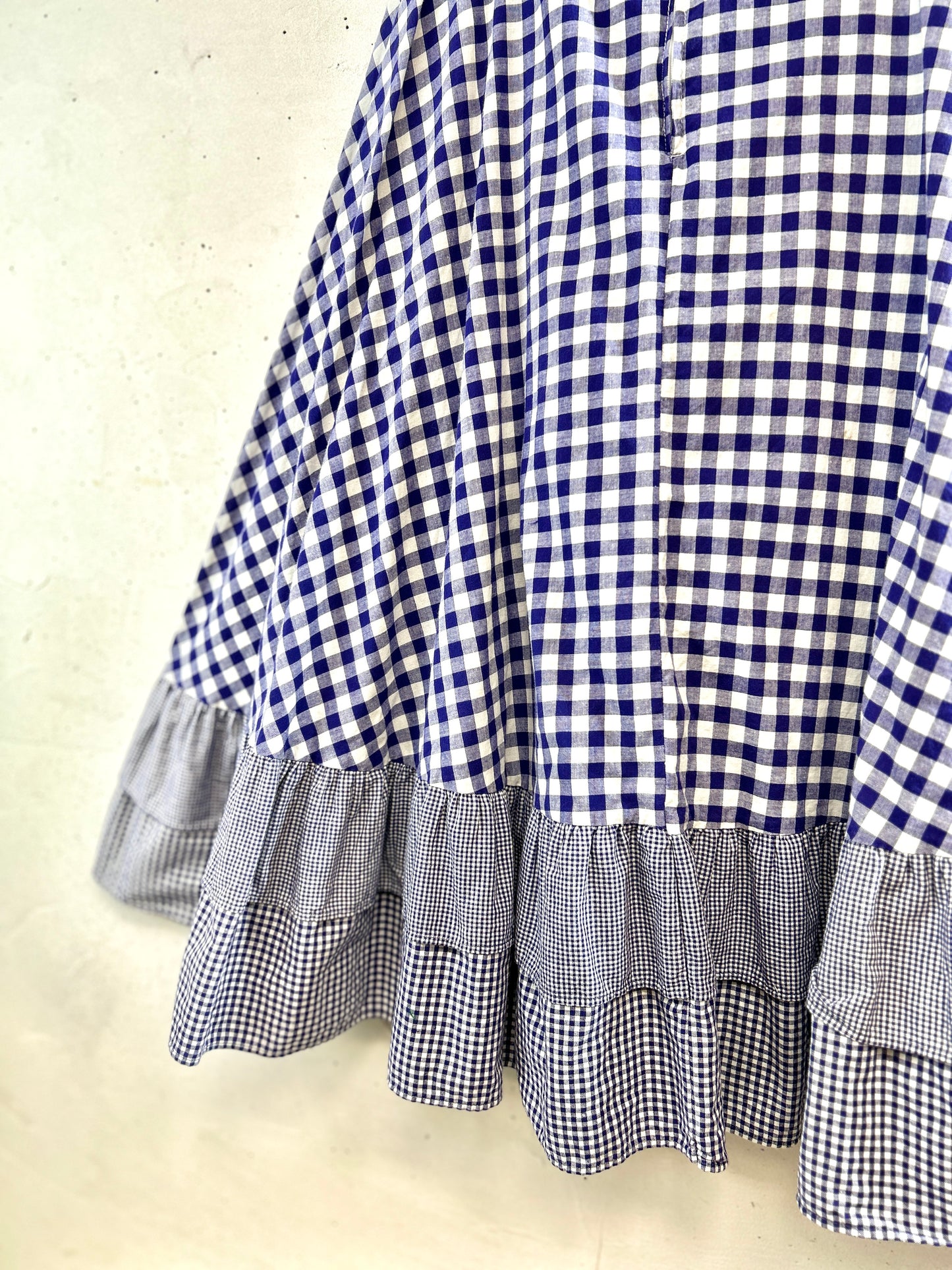 Vintage Tired Skirt MADE IN WESTERN GERMANY [A31289]