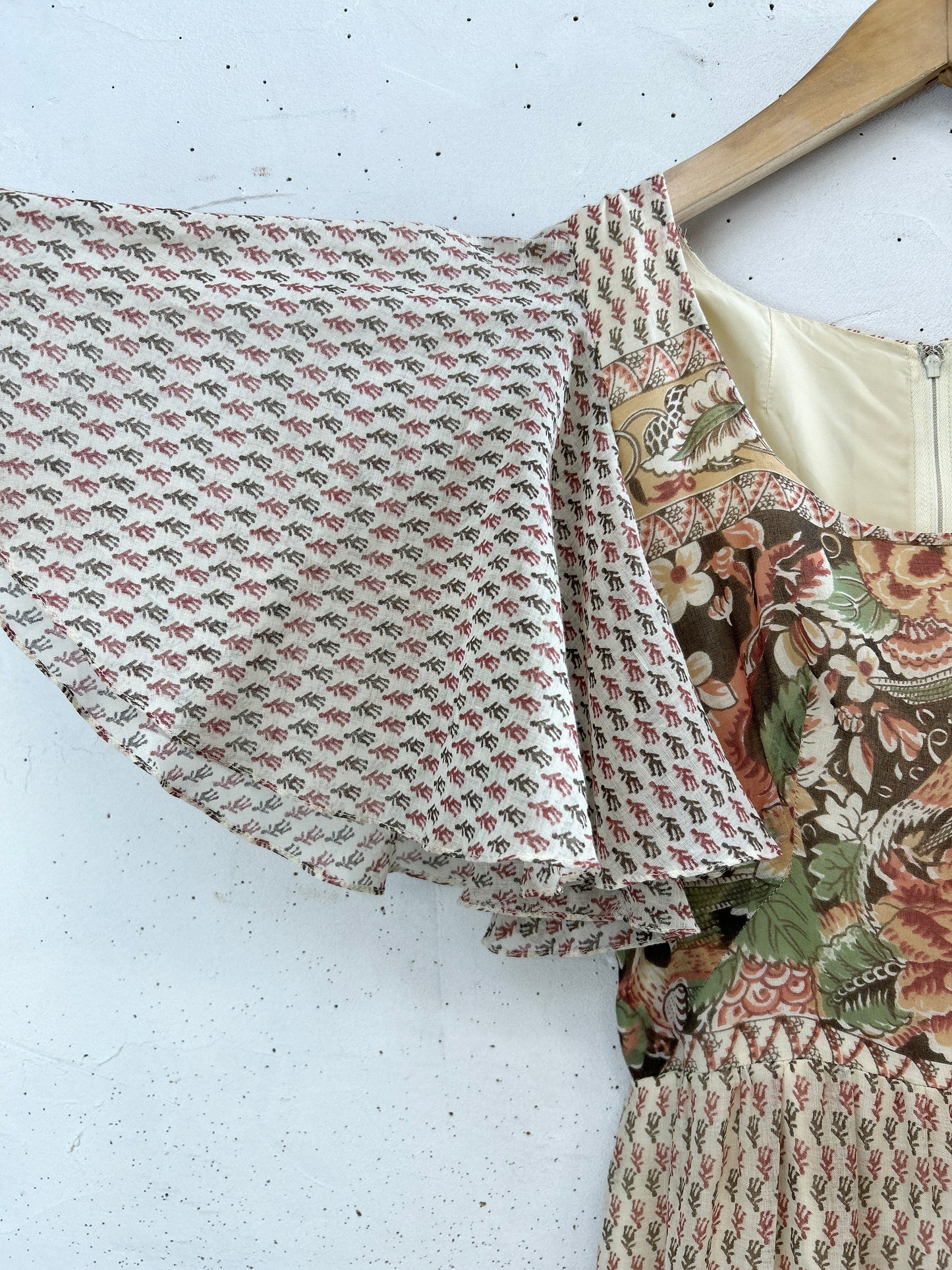 '70s Vintage Dress [F32571]