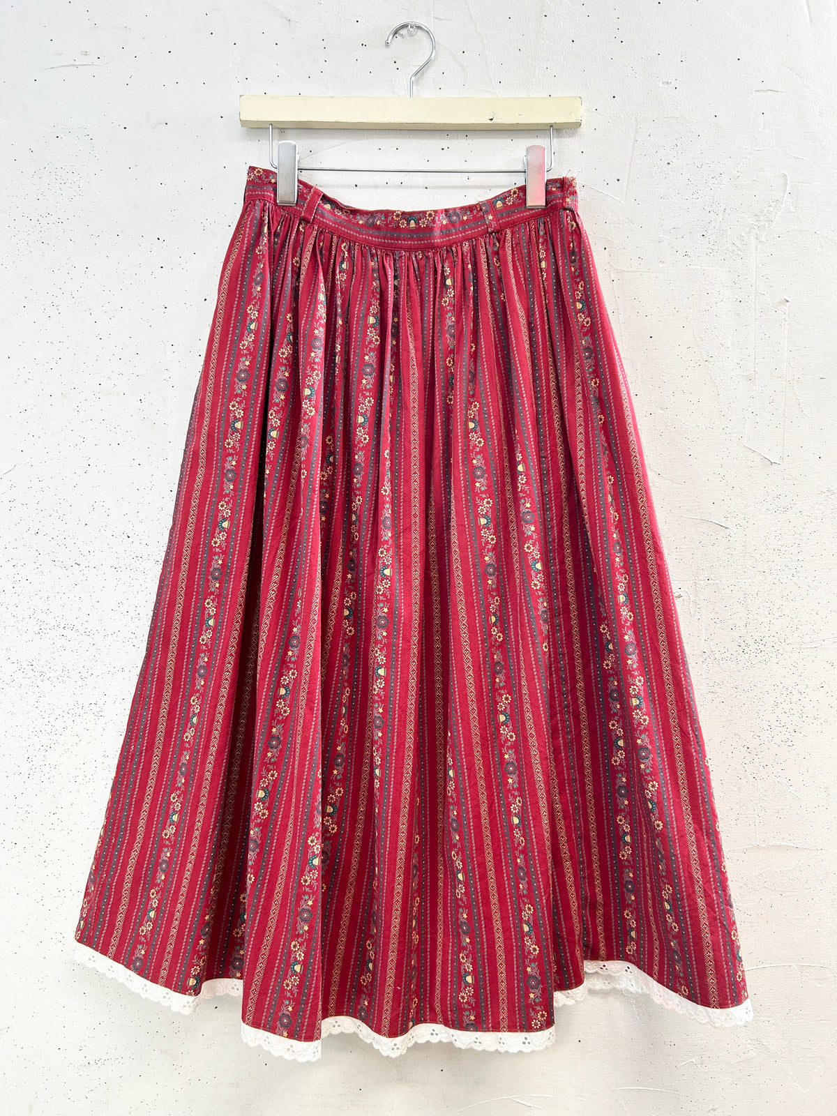 Vintage Tyrol Skirt [J34334]