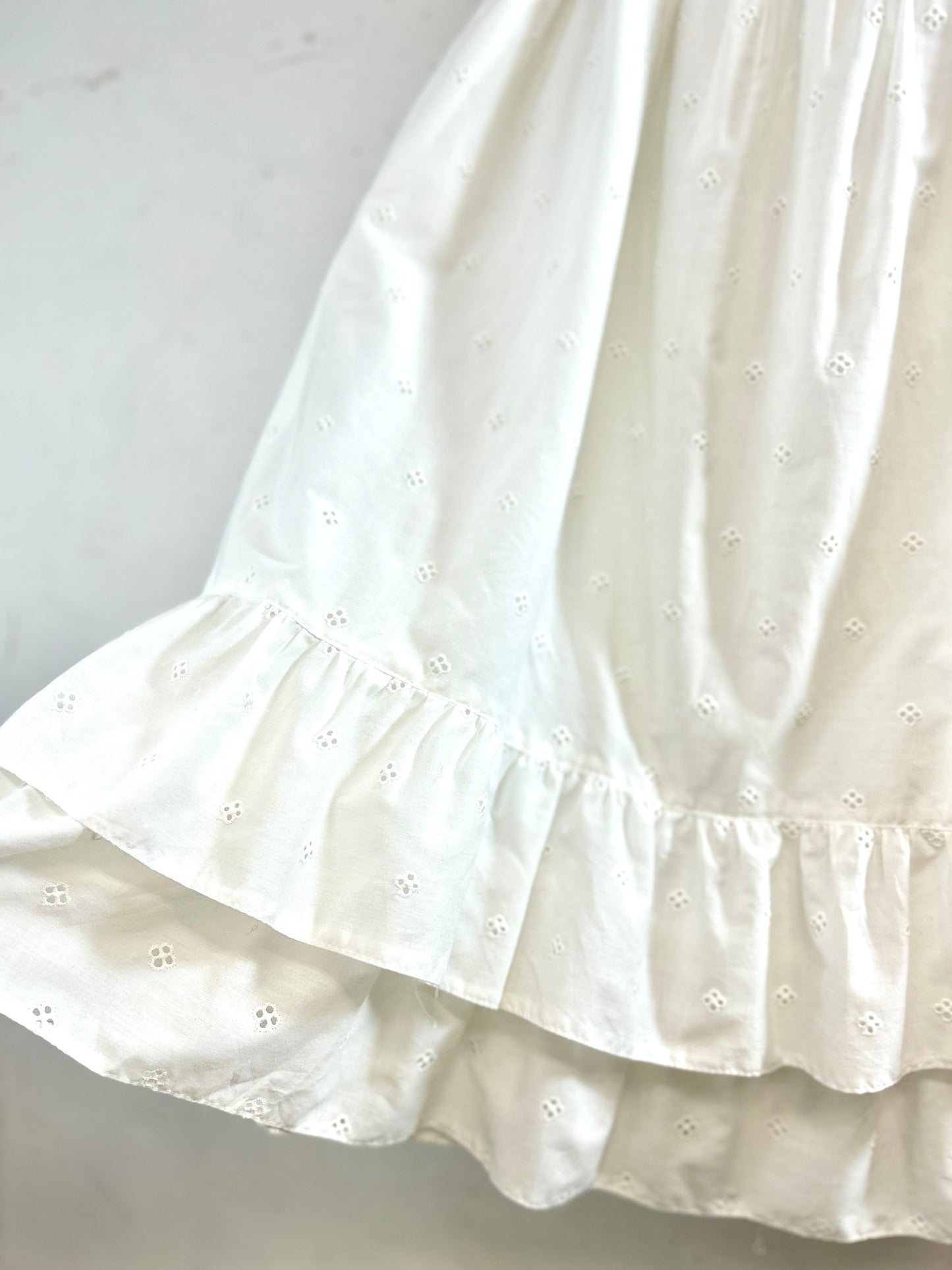 Vintage White Skirt MADE IN WEST GERMANY [A31462]