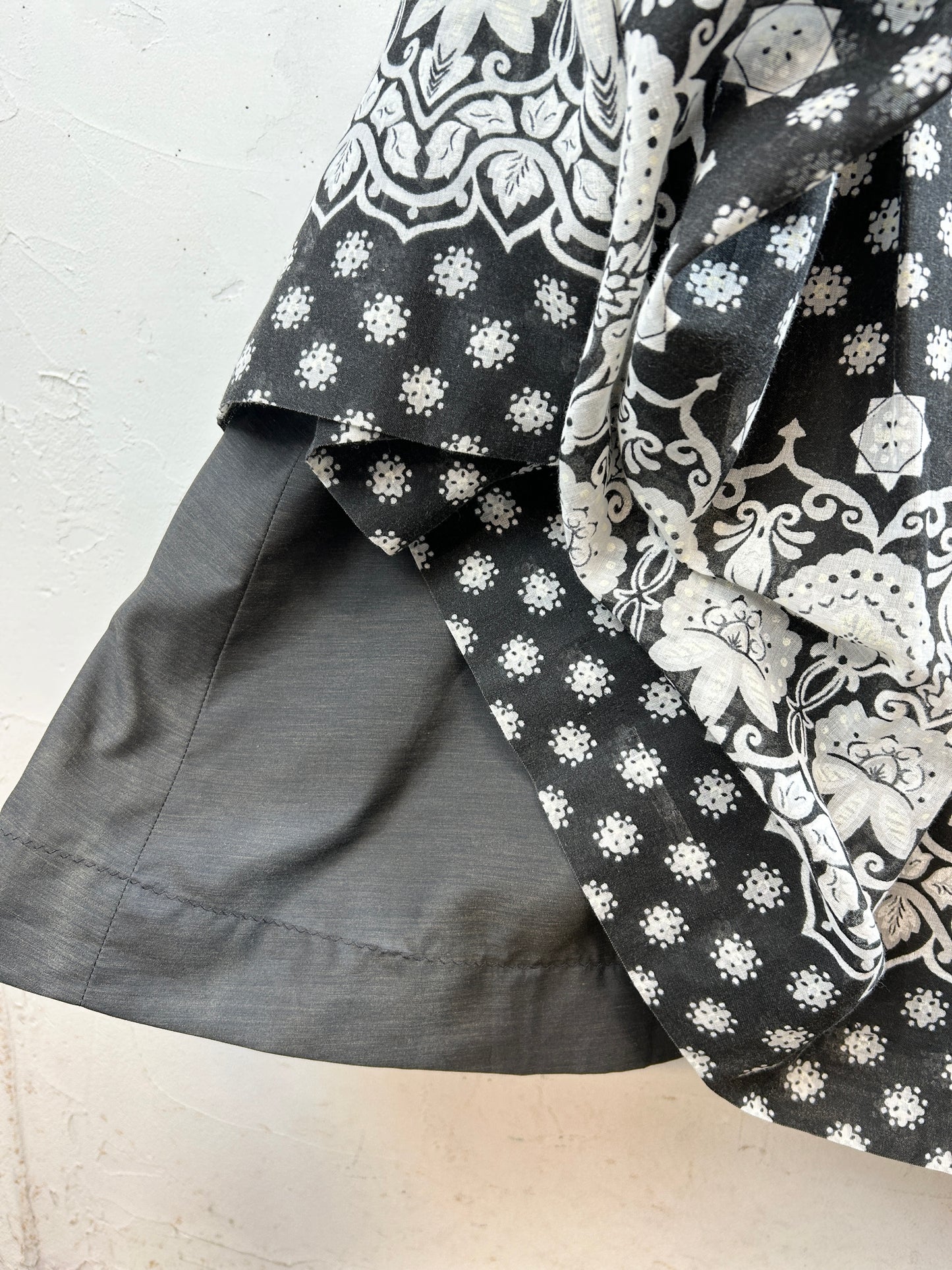 '70s Vintage Dress [J30640]