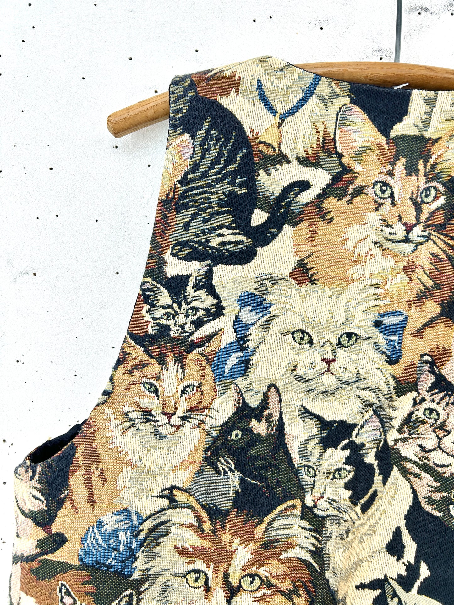 Vintage Gobelin Vest [G33080]