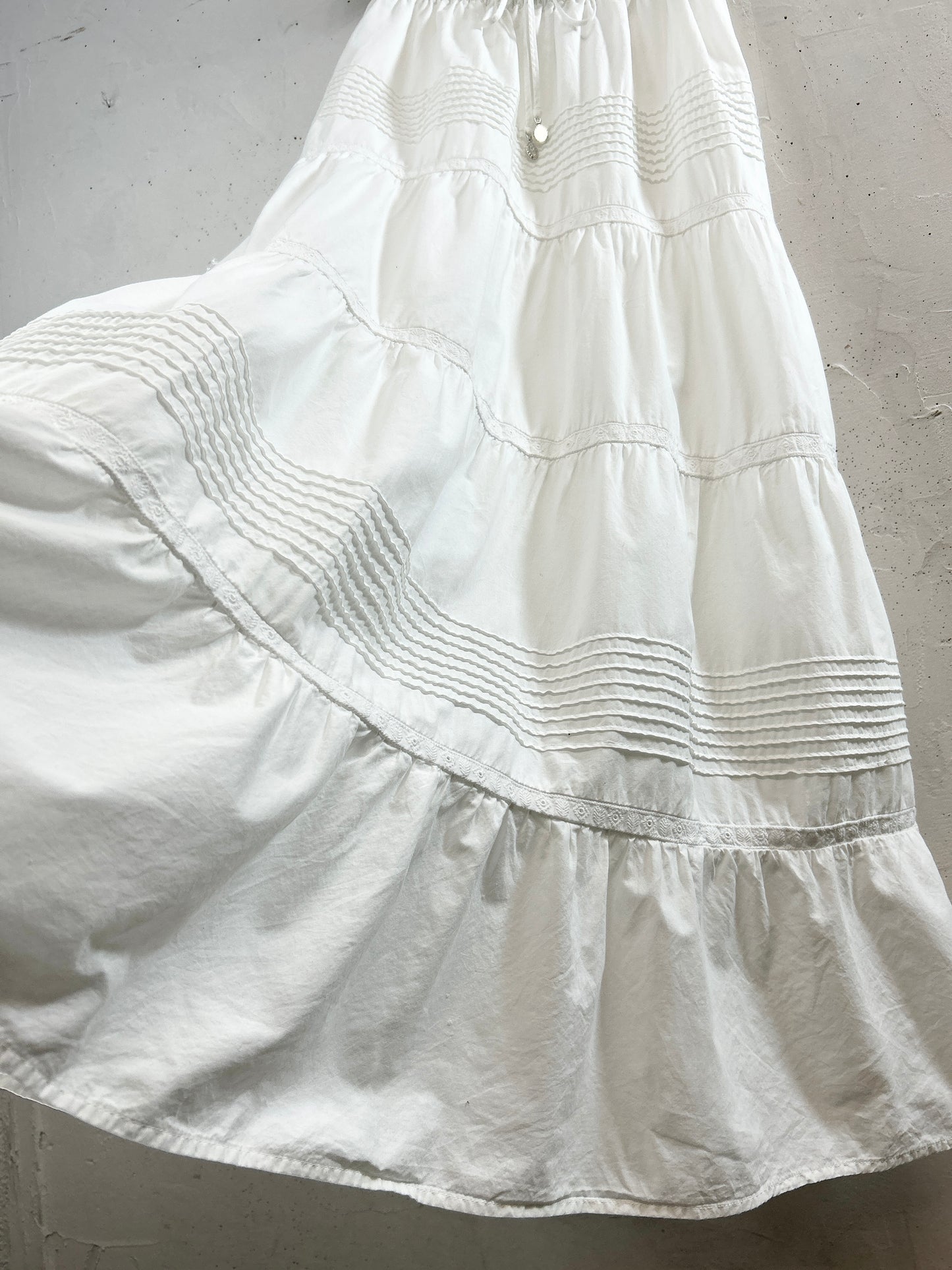 Vintage White Skirt [B31604]