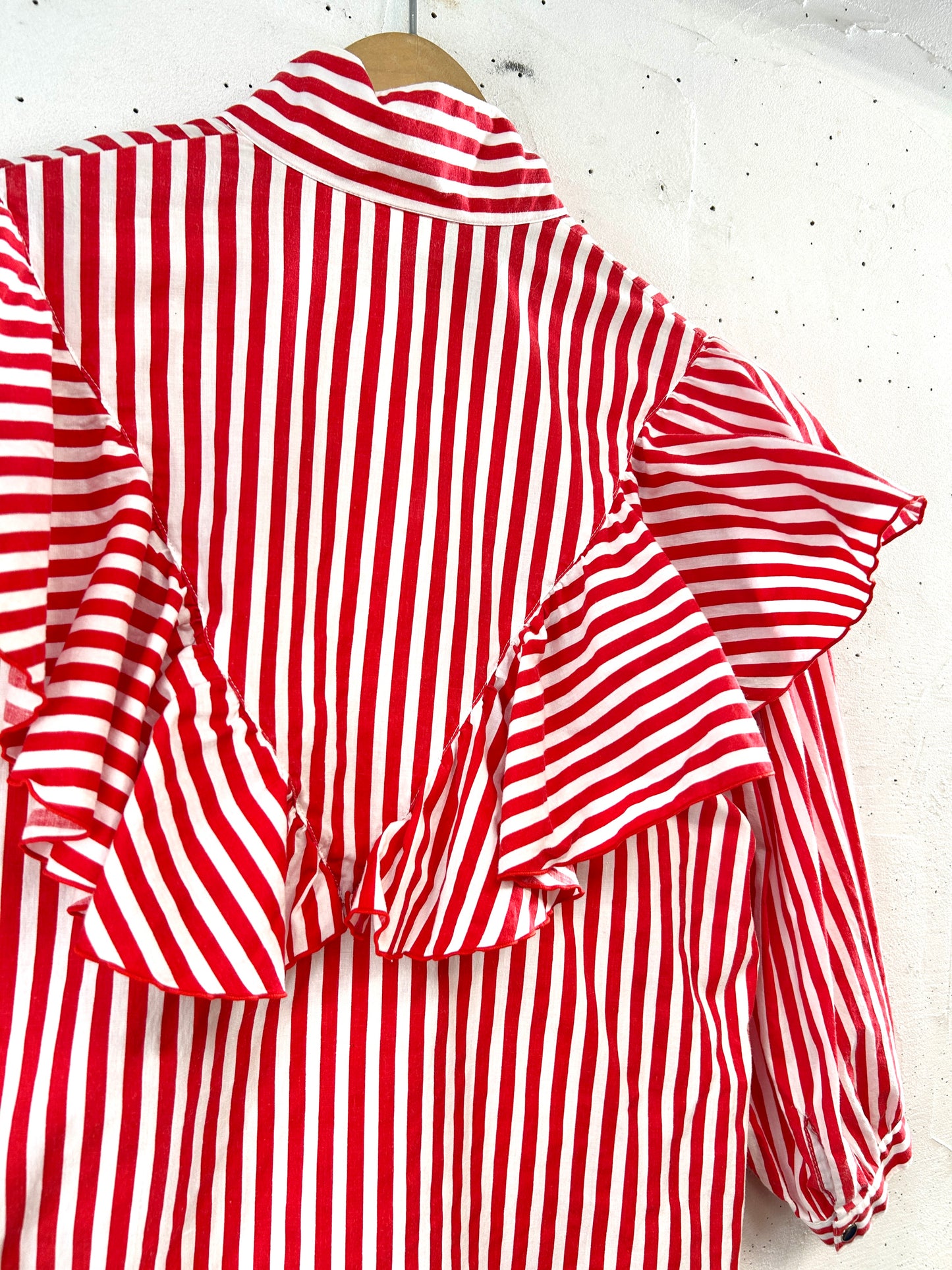 Vintage Frills Shirt [E32442]