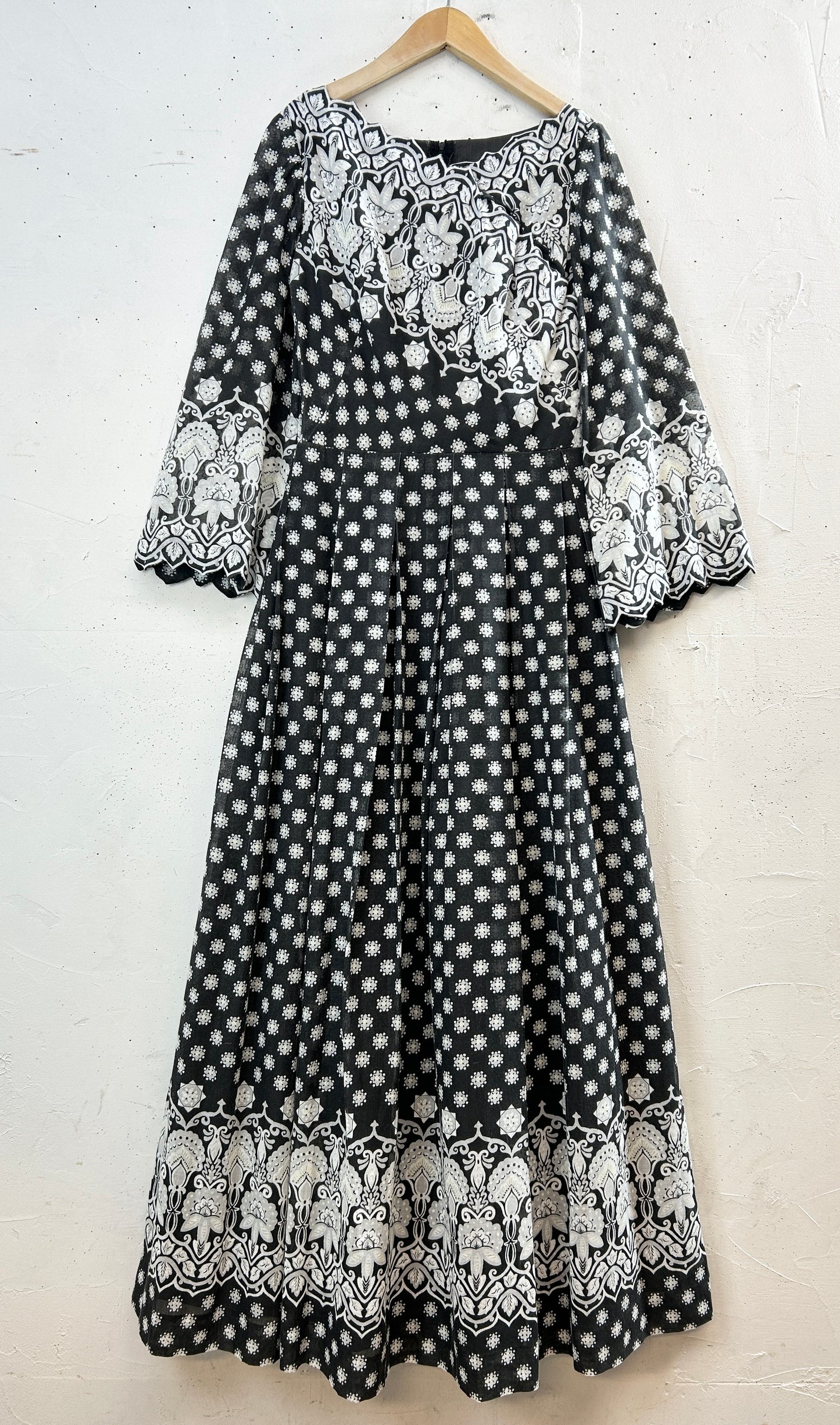 '70s Vintage Dress [J30640]
