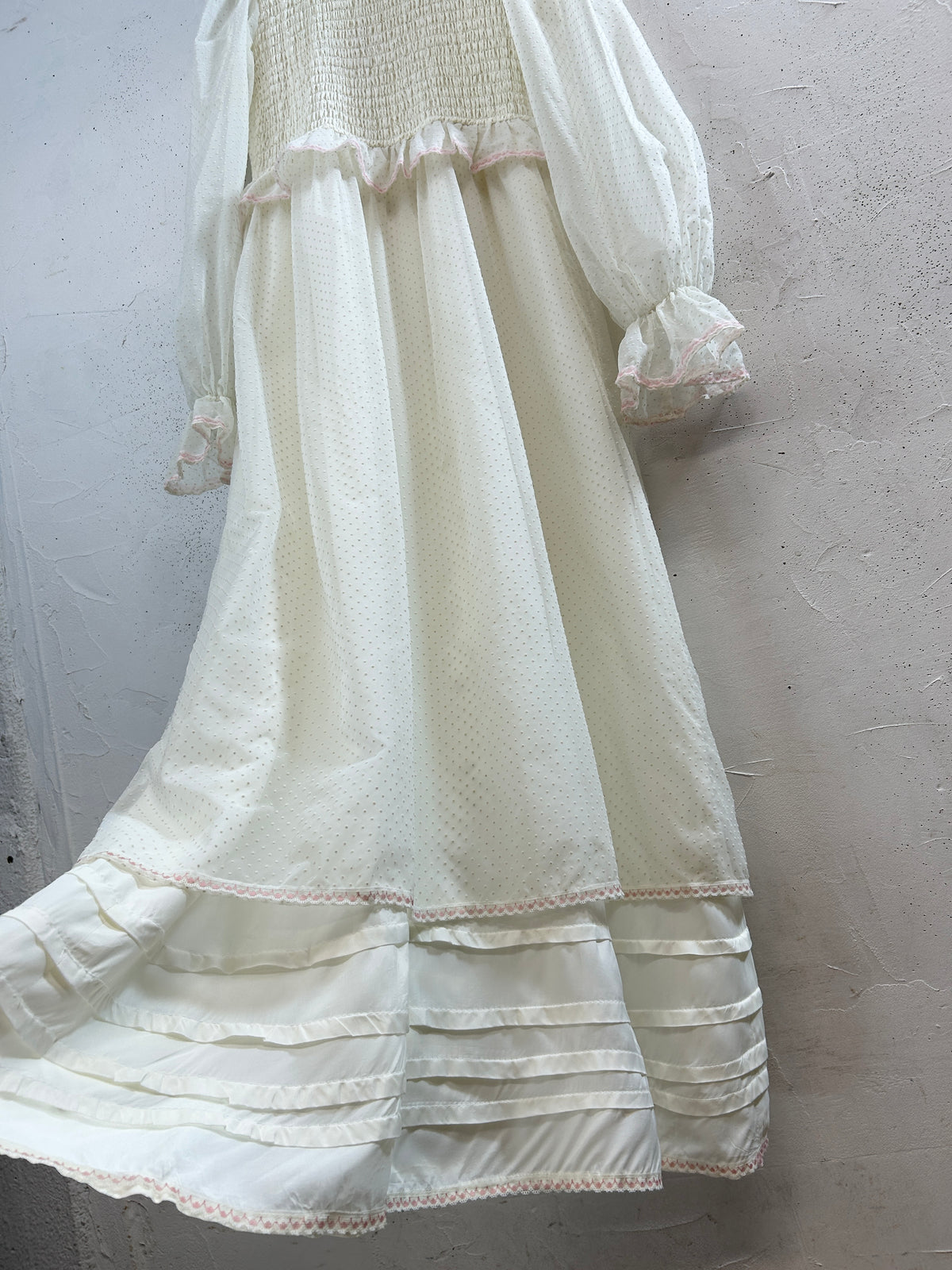 Vintage White Dress [J34079]
