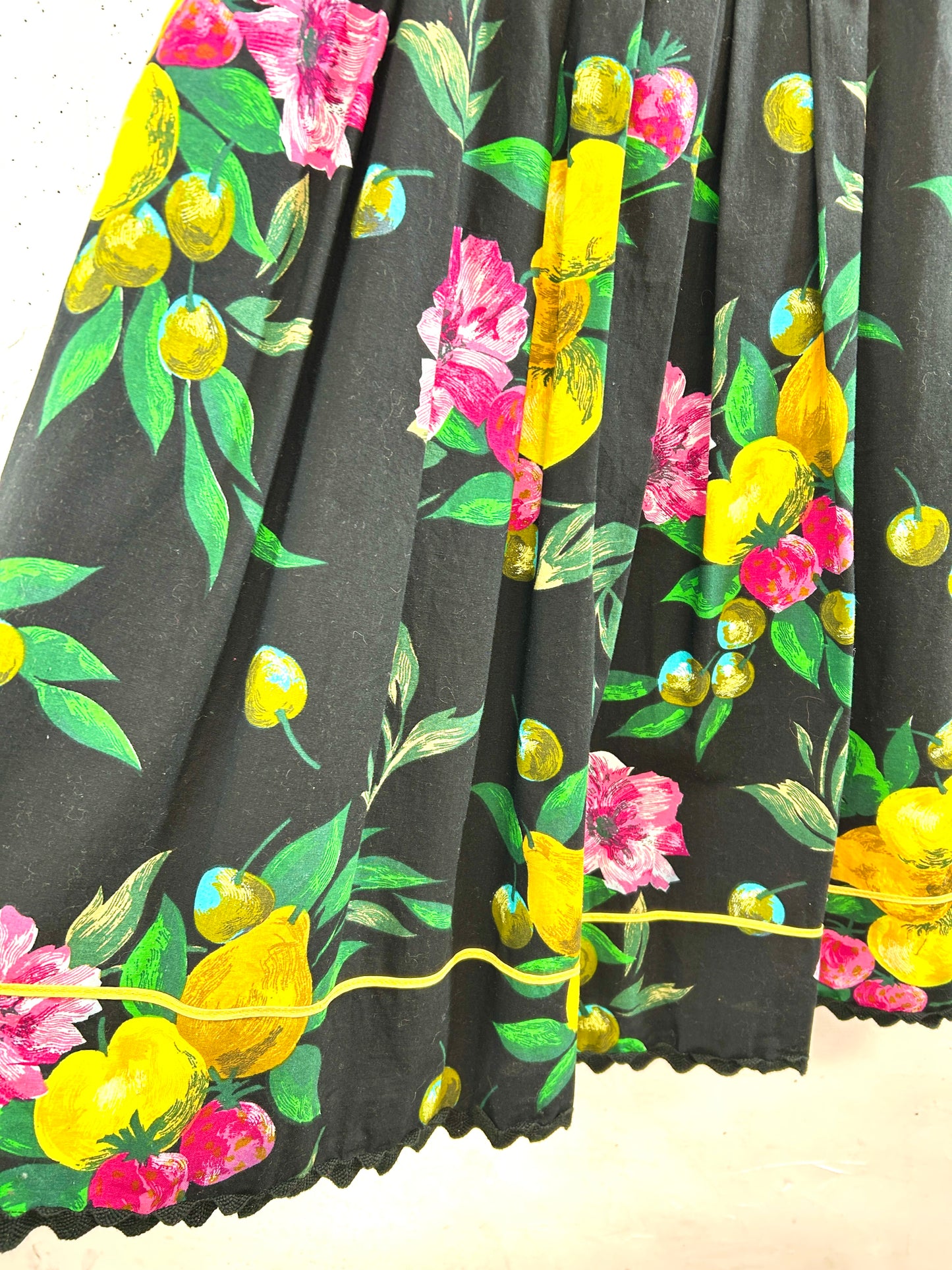 Vintage Tyrol Skirt  [A31450]