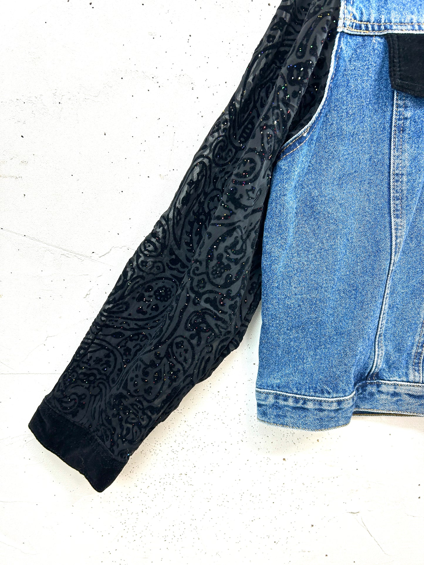 Vintage Denim Jacket [A31393]