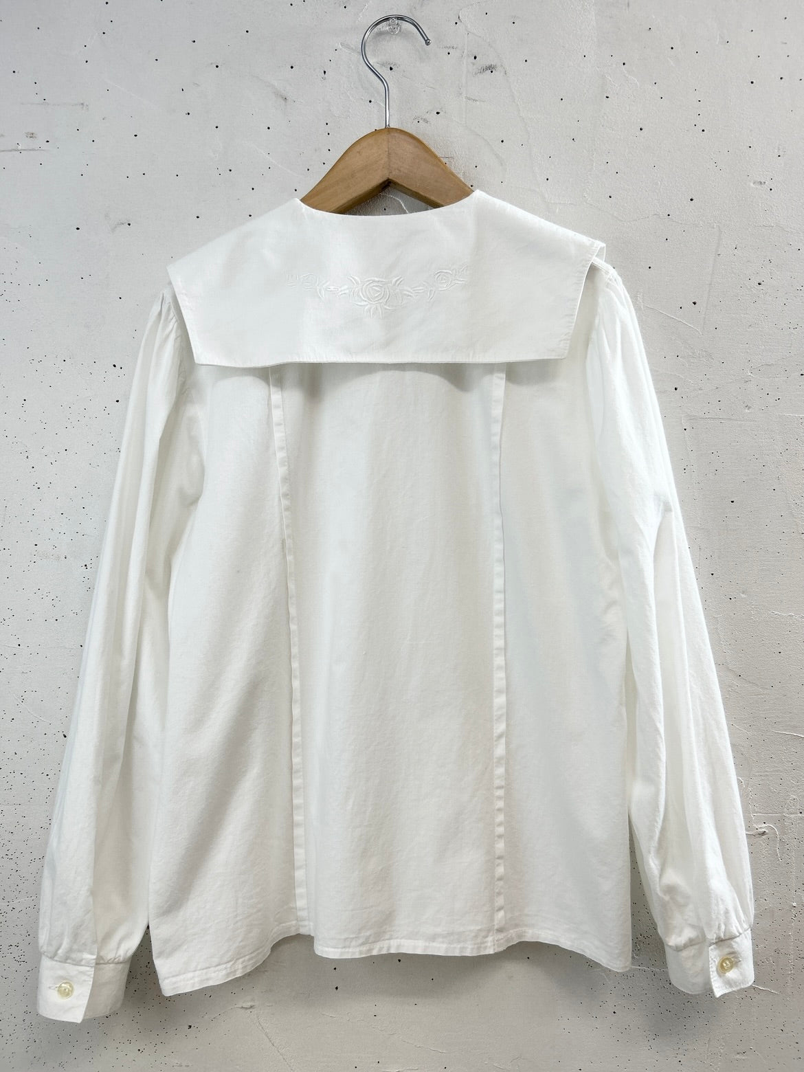 Vintage White Blouse [E32318]