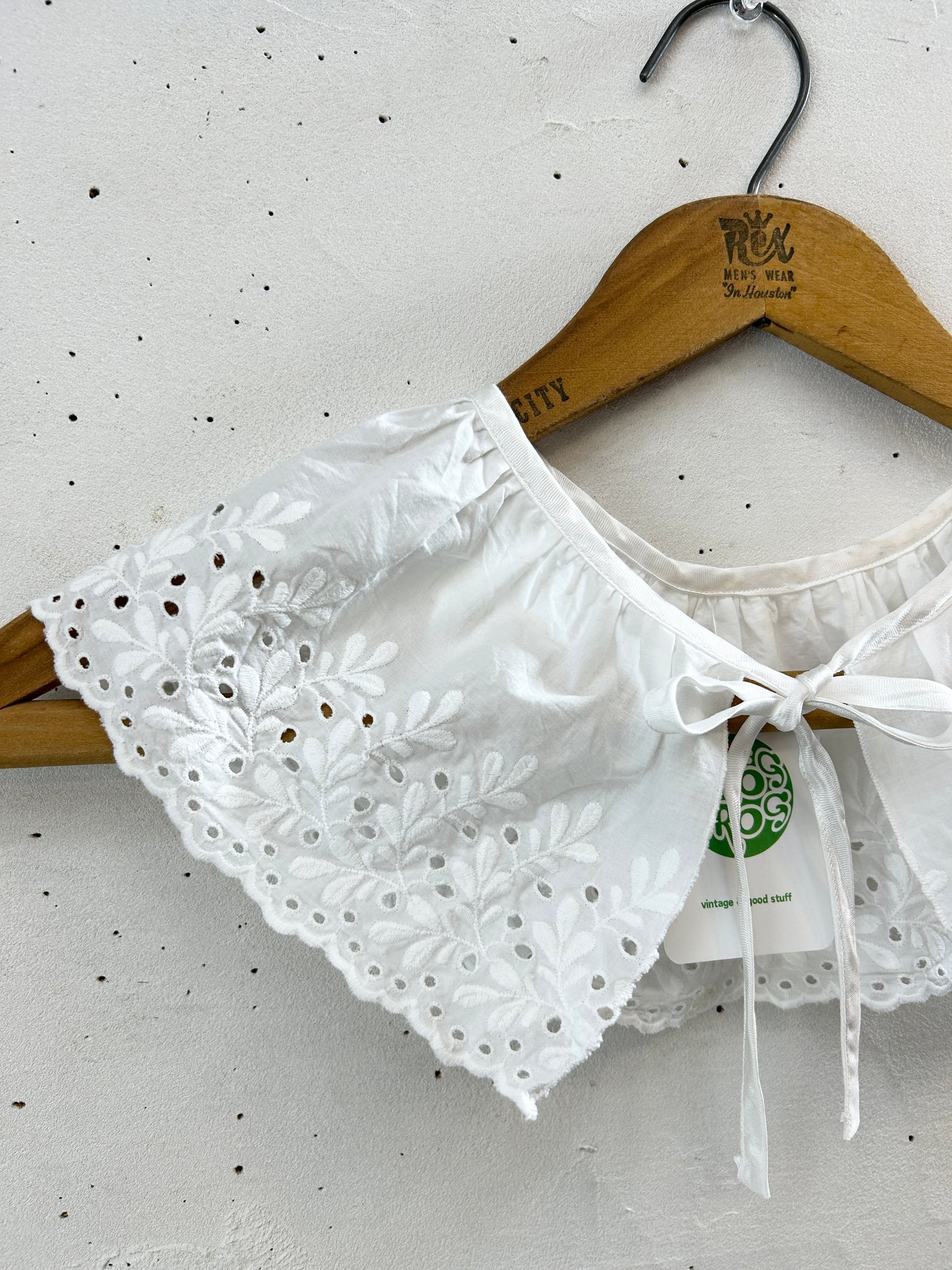 Vintage Lace Collar [J30459]
