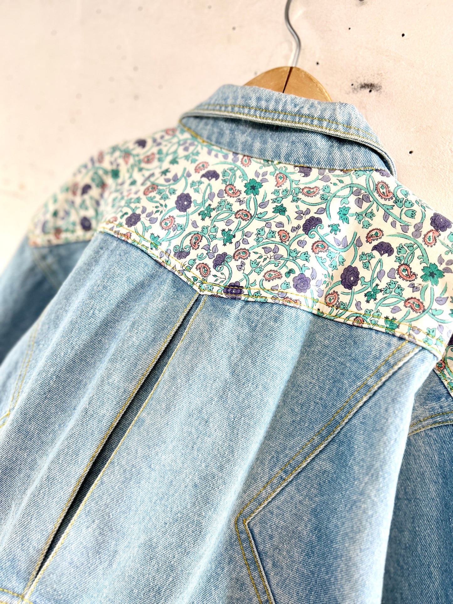 Vintage Denim Jacket [B31569]