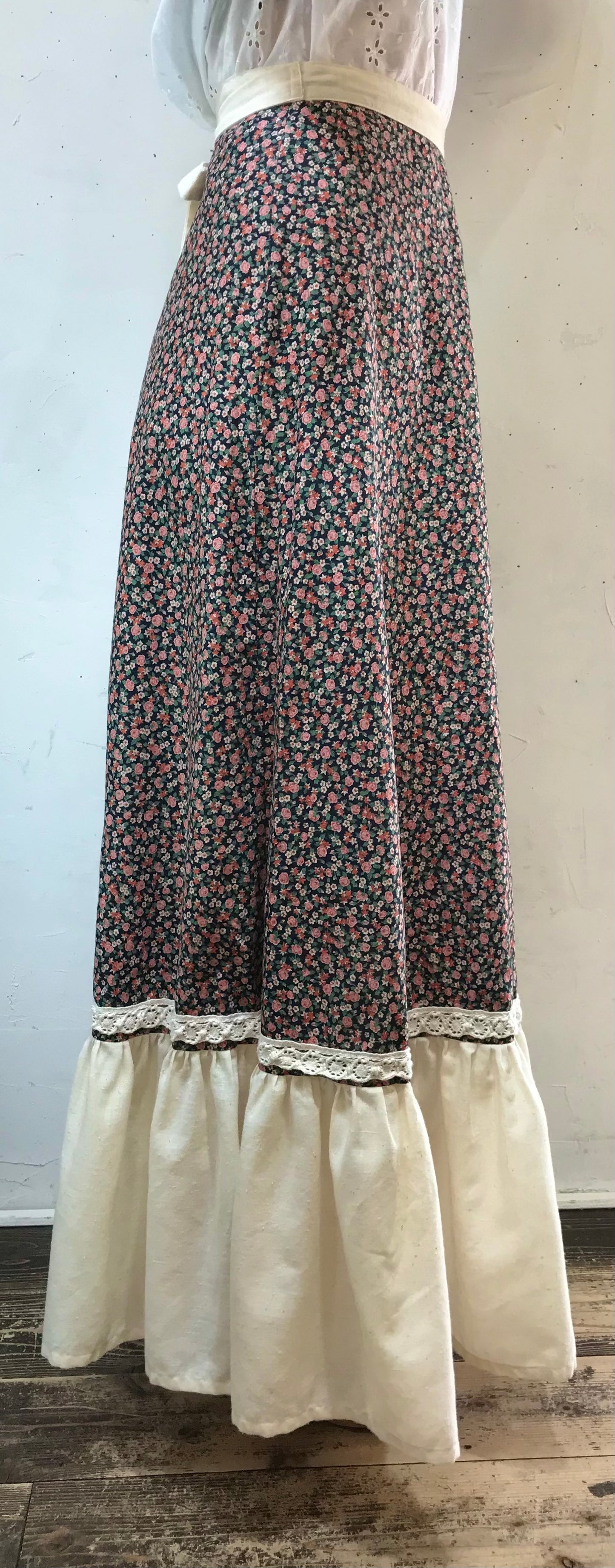 ’70s Vintage Skirt [G24571]