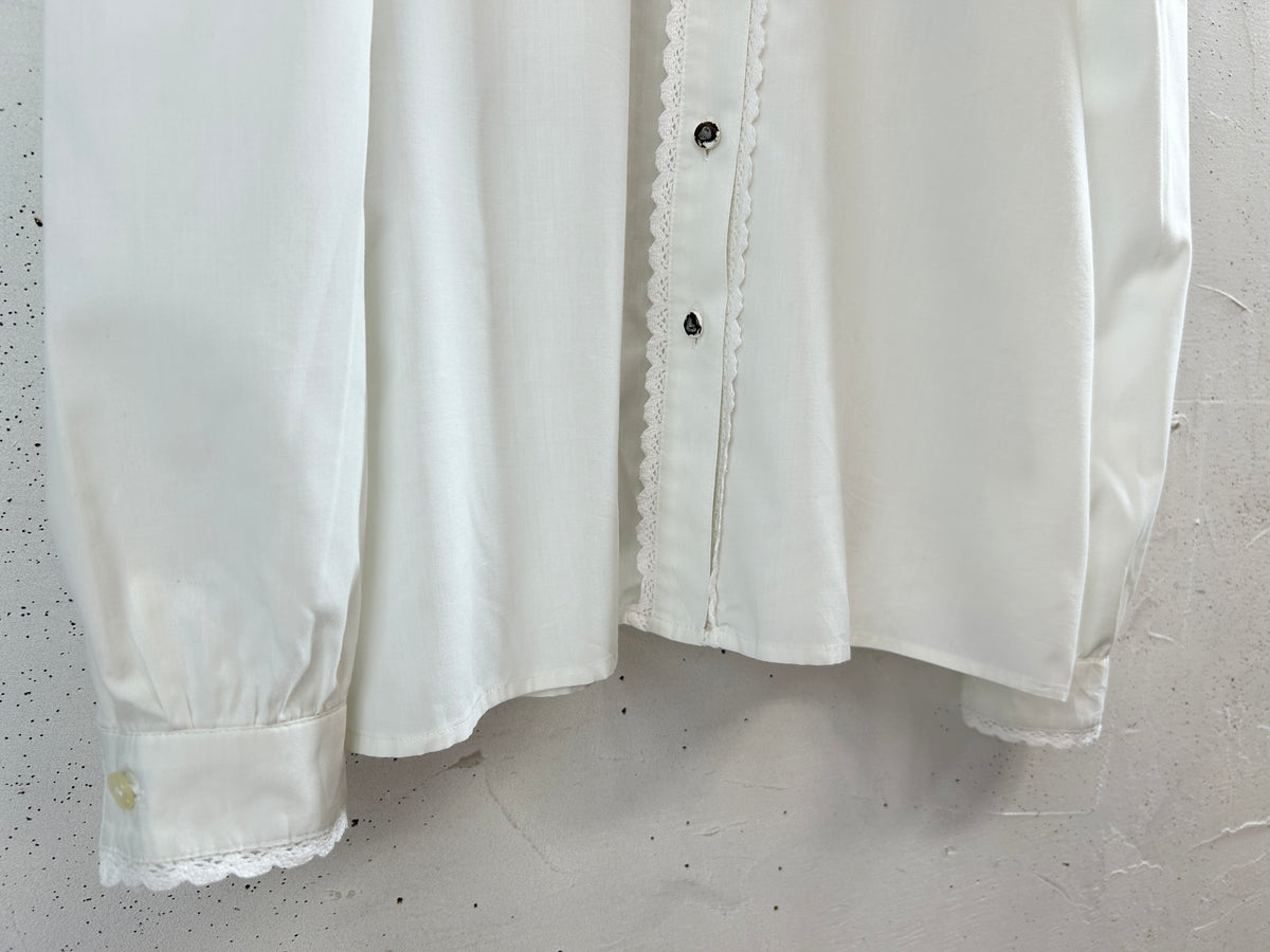 Vintage Tyrol Blouse [J34072]