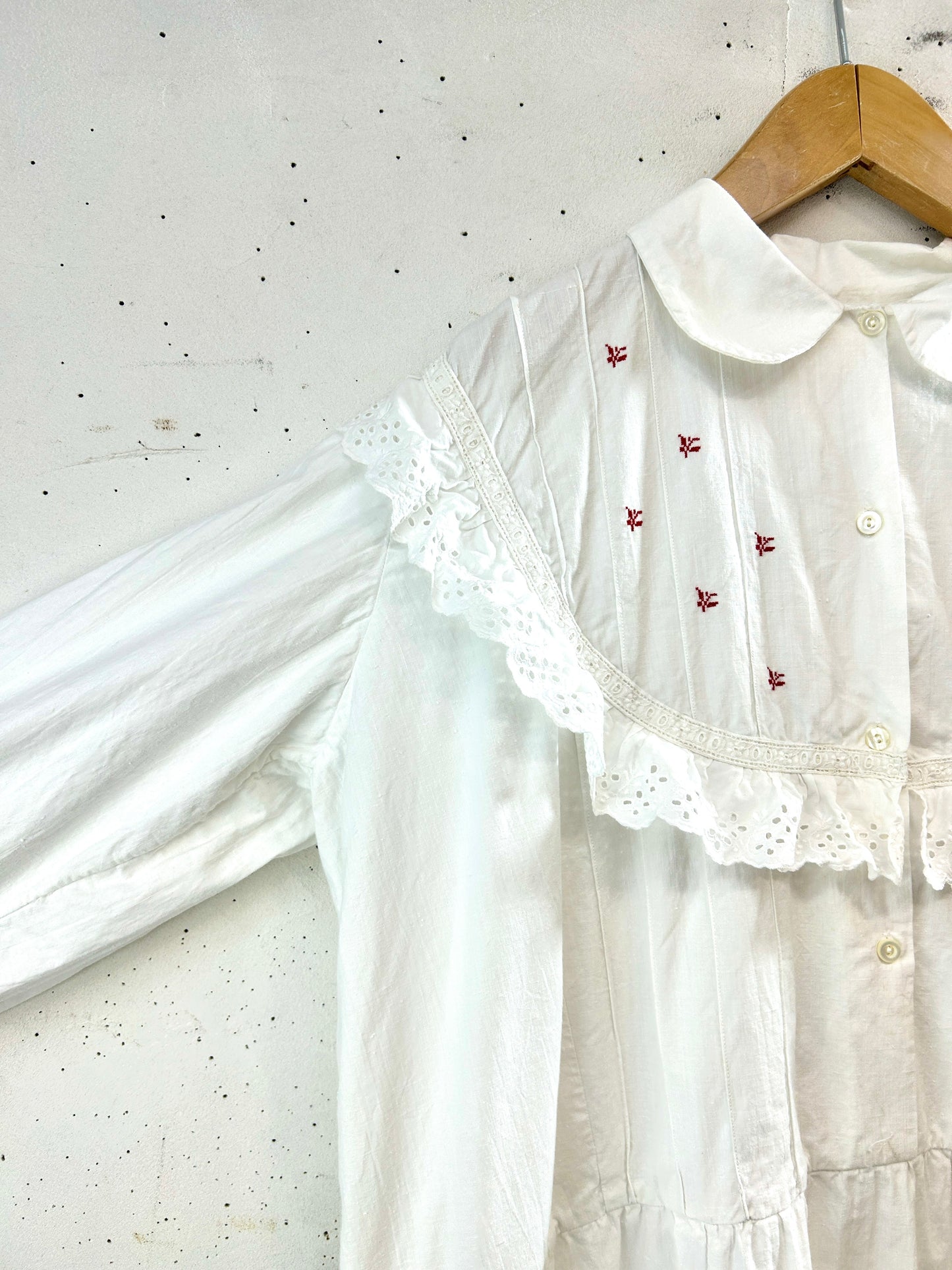 Vintage White Dress [E32529]