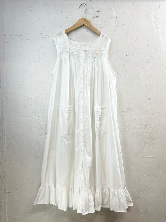 Vintage White Dress [E32325]