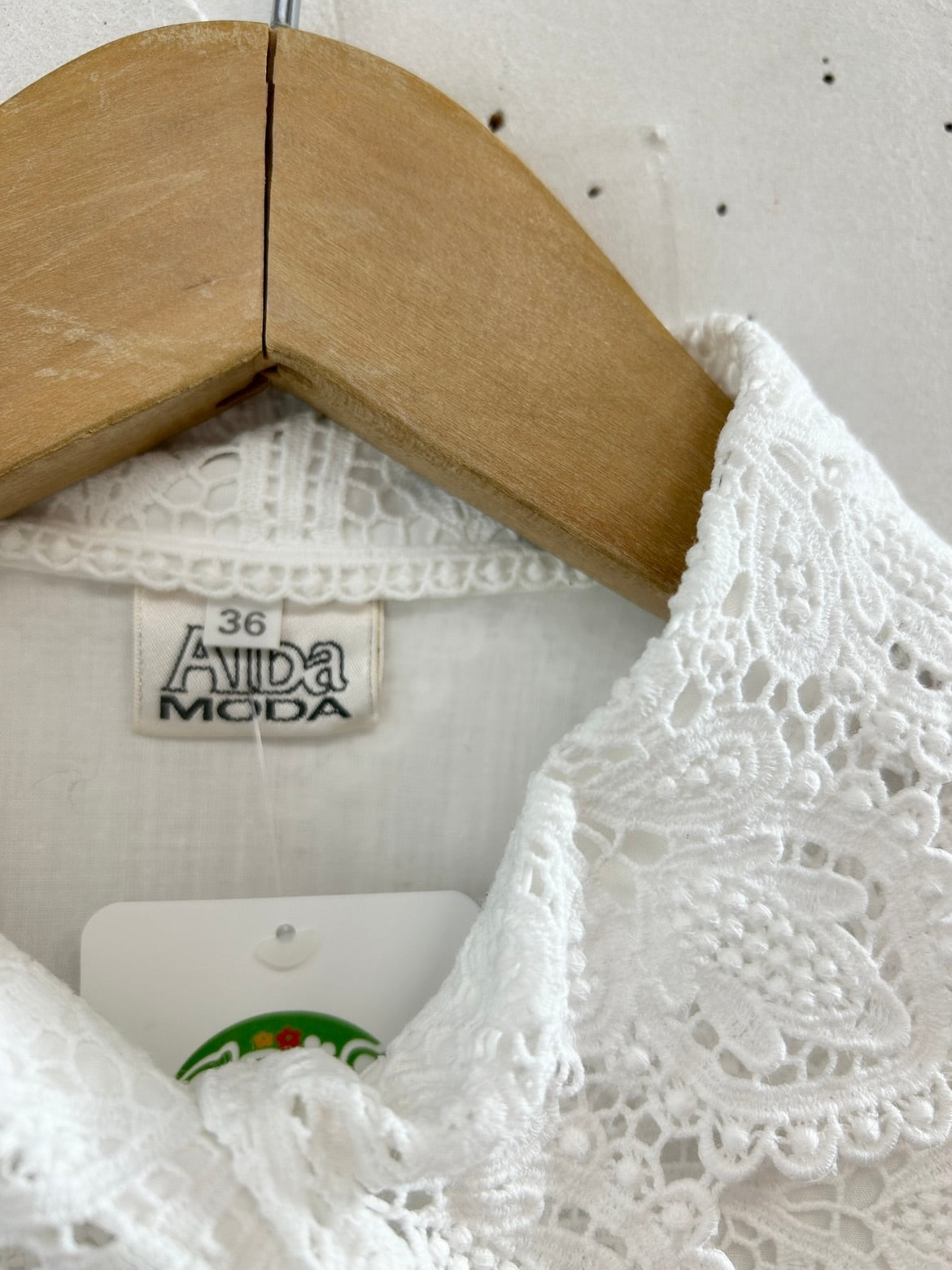 Vintage White Blouse [D32121]