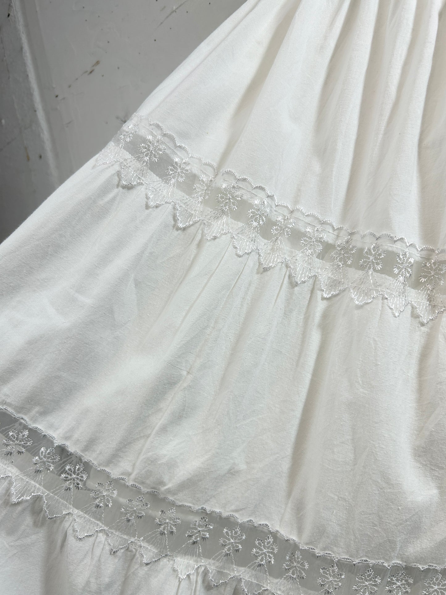 Vintage White Skirt [B31605]