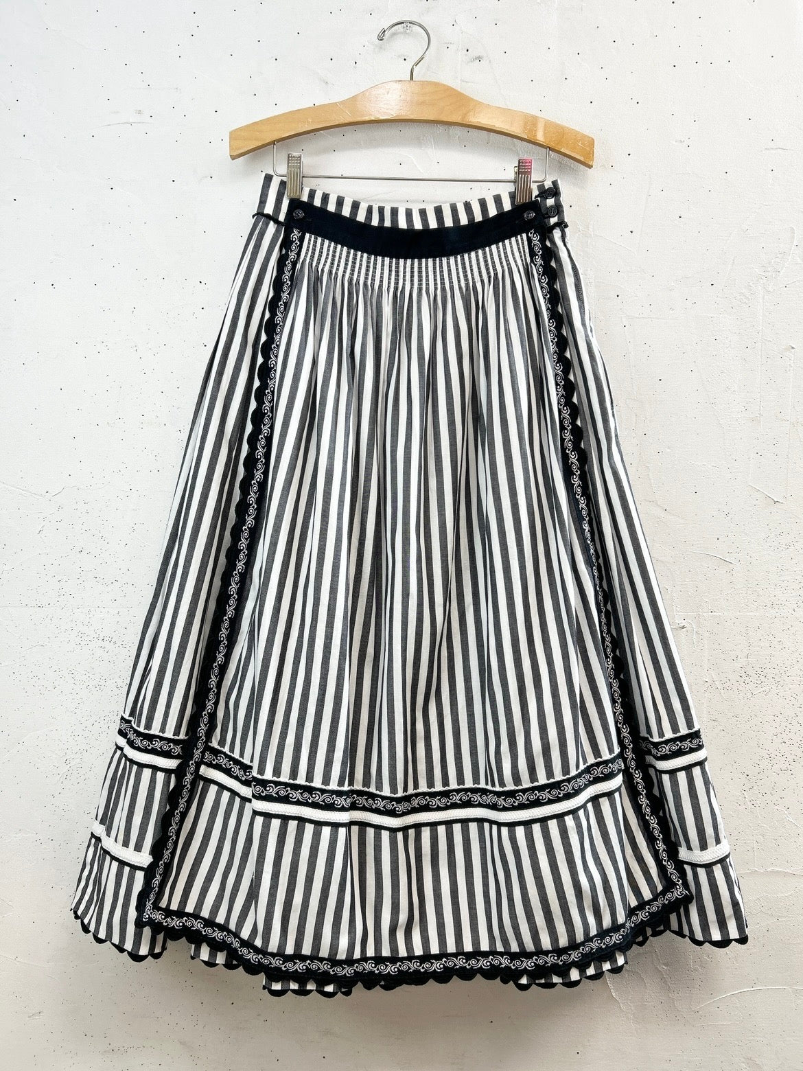 Vintage Tyrol Skirt [D32016]