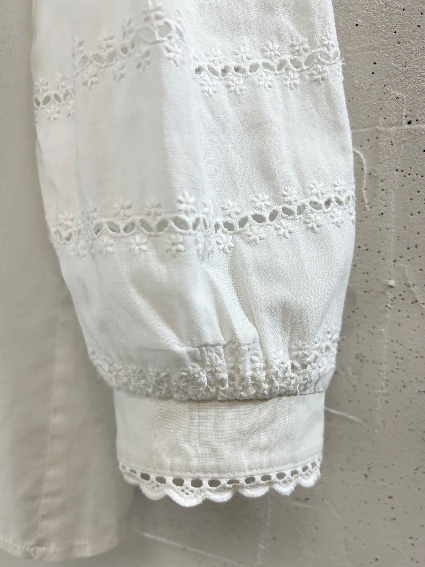 Vintage White Blouse [C31822]