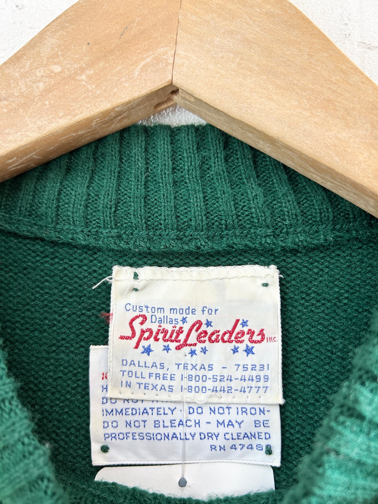 Vintage Knit Sweater [J30630]