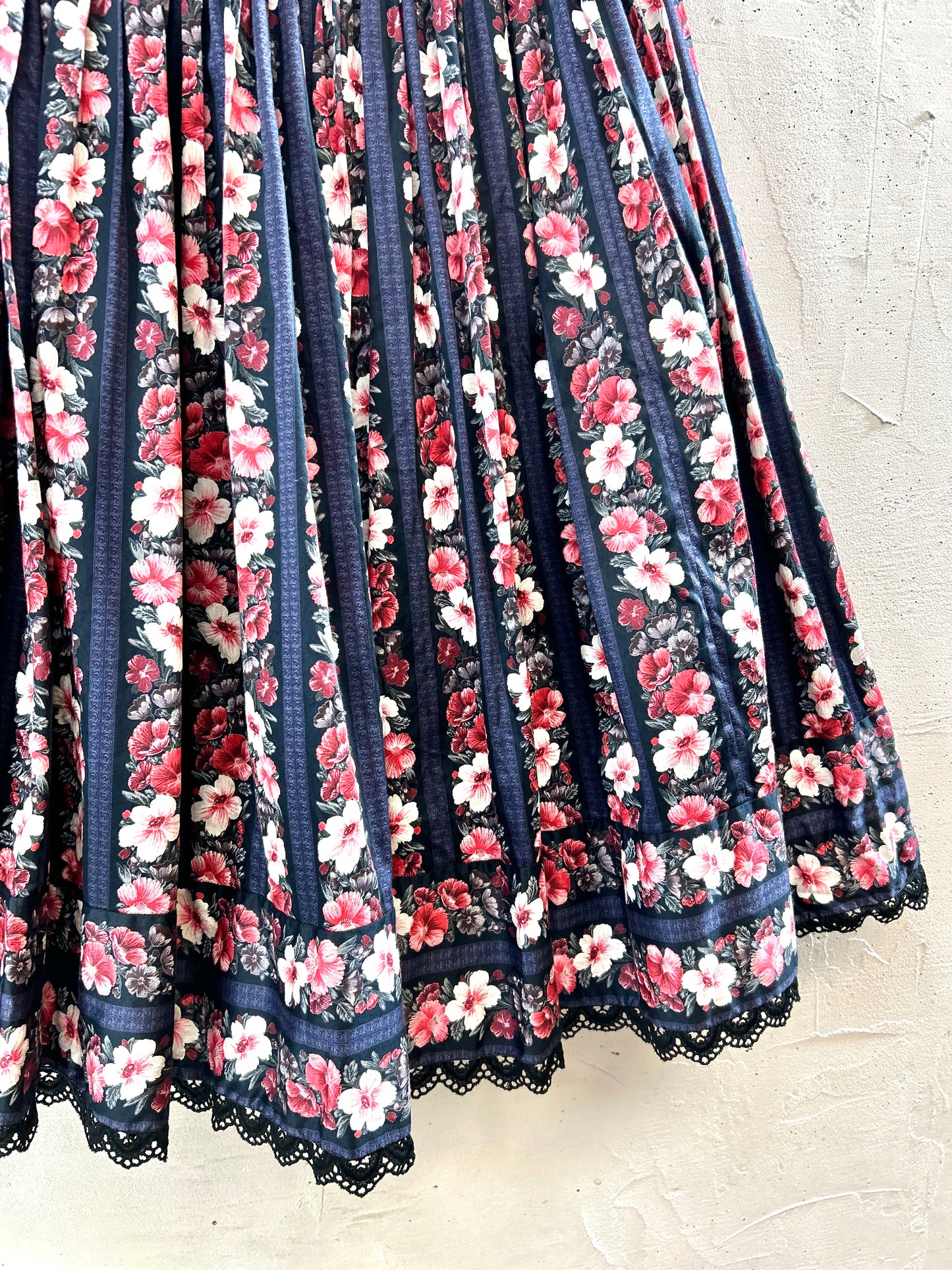 Vintage Tyrol Skirt [H30955]