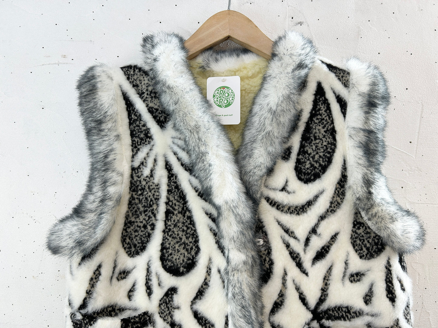 Vintage Eco Fur Vest 〜Dead Stock〜 [J30548]