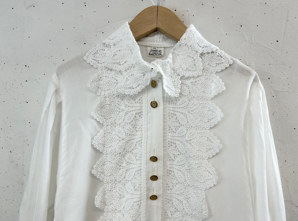 Vintage White Blouse [D32121]