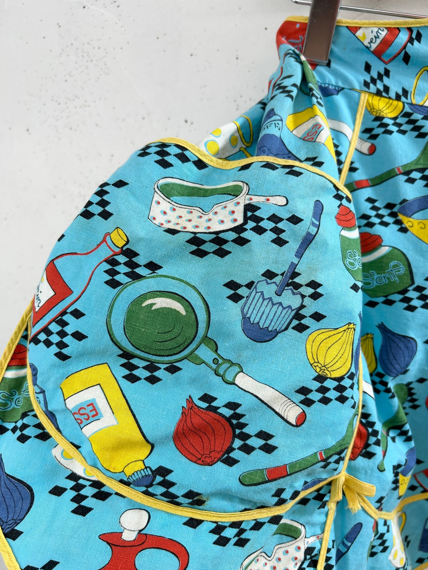 Vintage Apron [H33348]