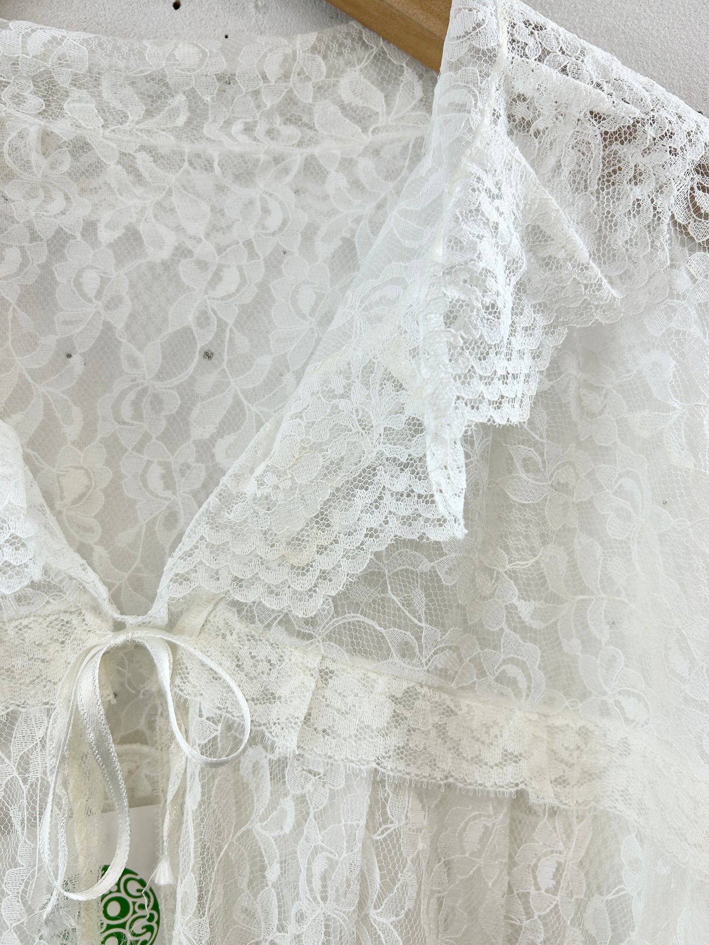Vintage Gown [H30767]