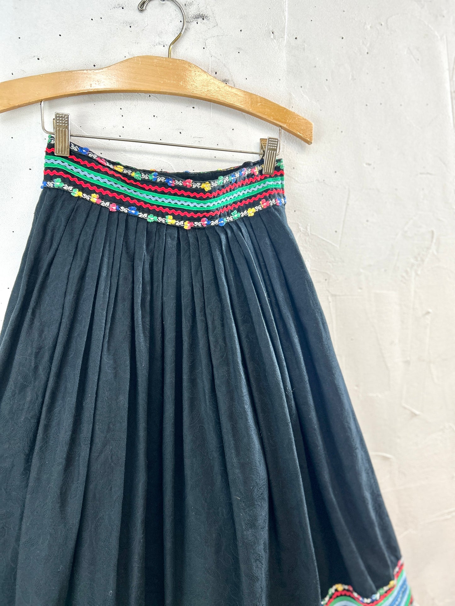 Vintage Tyrol Skirt [J30591]
