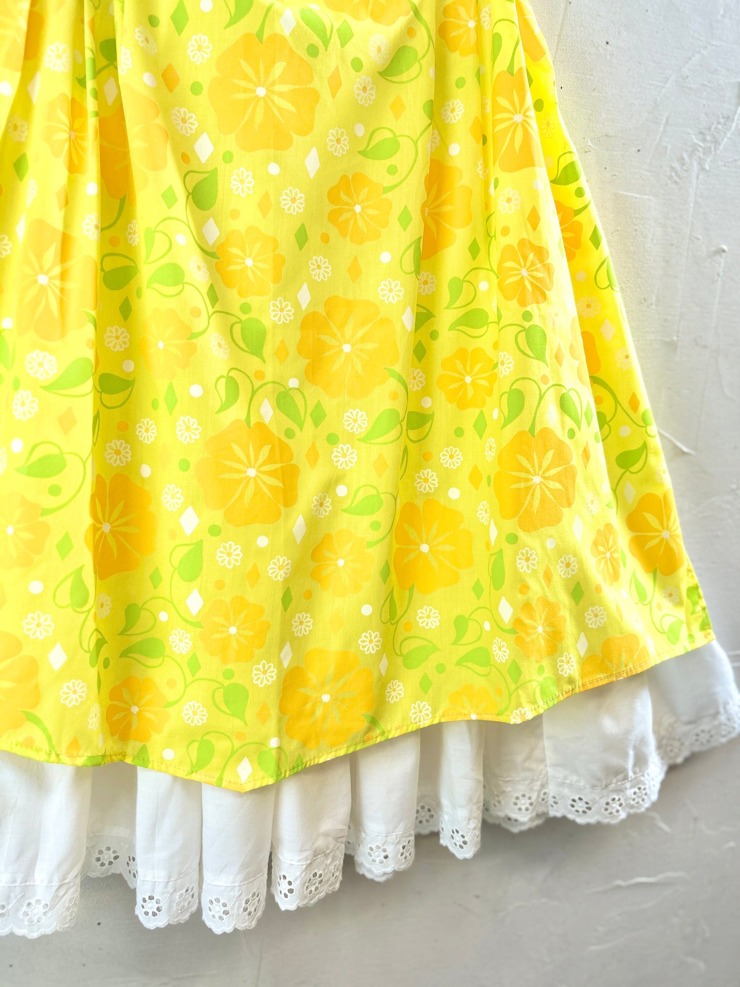 Vintage Apron [J30388]