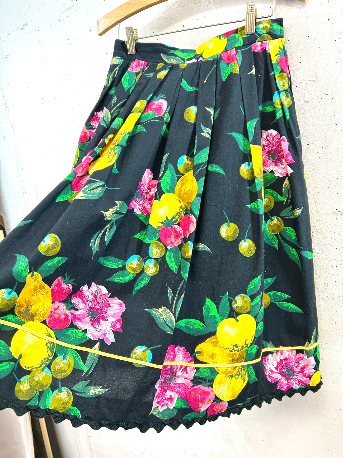 Vintage Tyrol Skirt  [A31450]