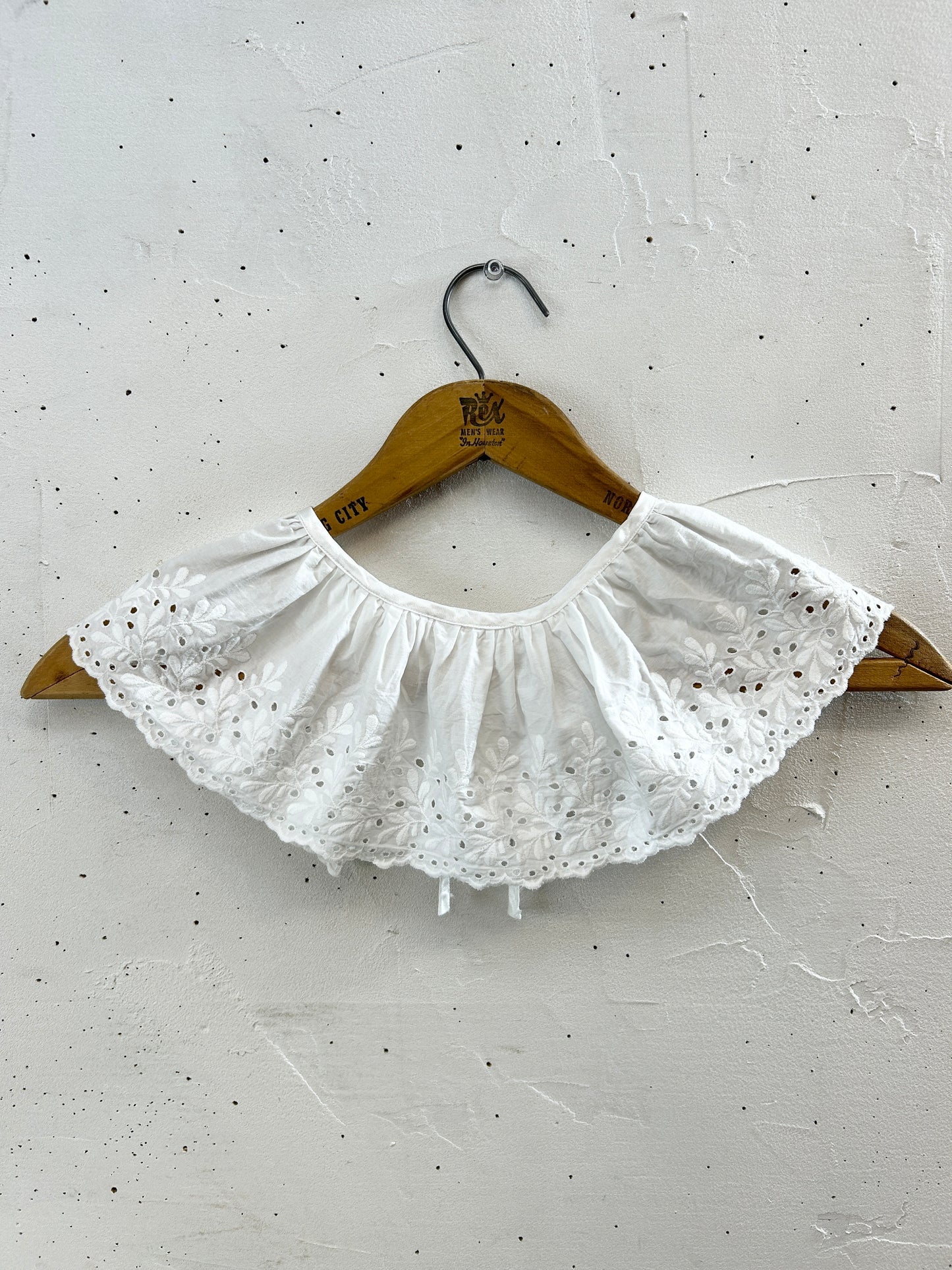 Vintage Lace Collar [J30459]