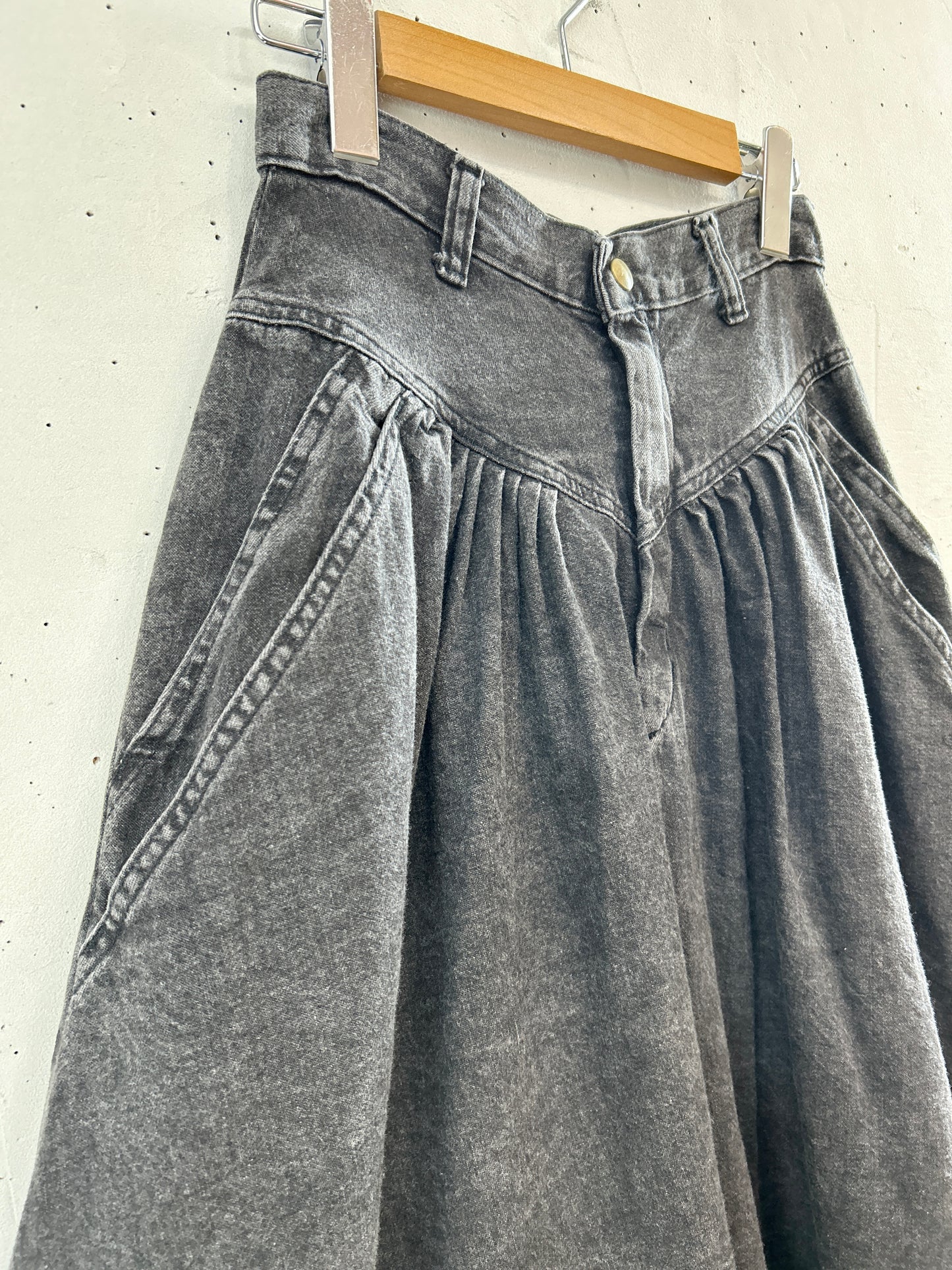 Vintage Black Denim Skirt [L31104]