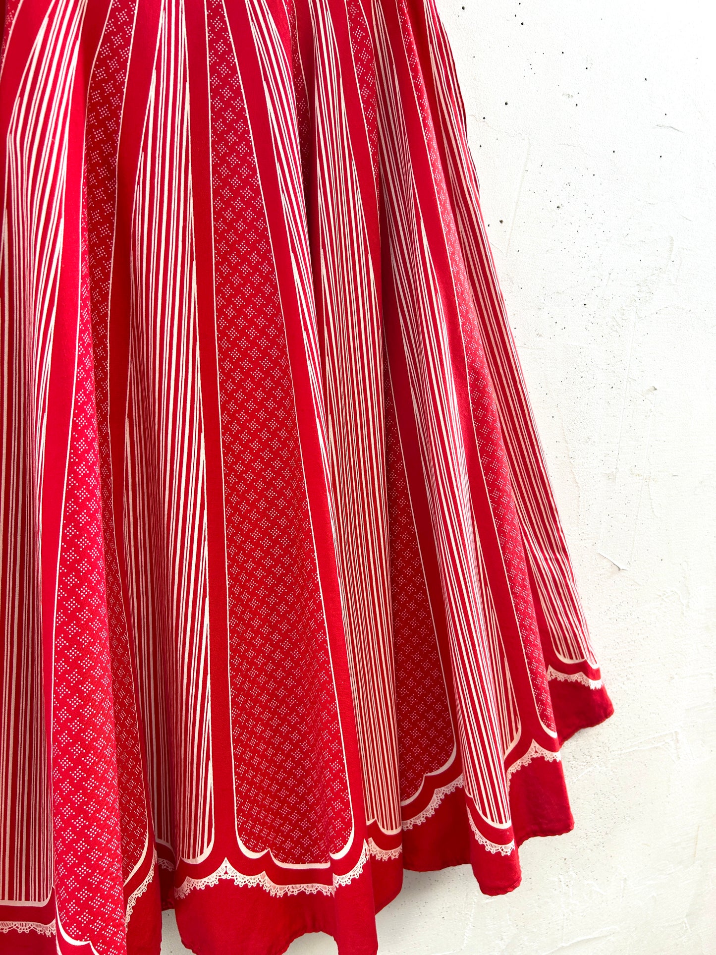 Vintage Tyrol Skirt MADE IN W-GERMANY [E32503]