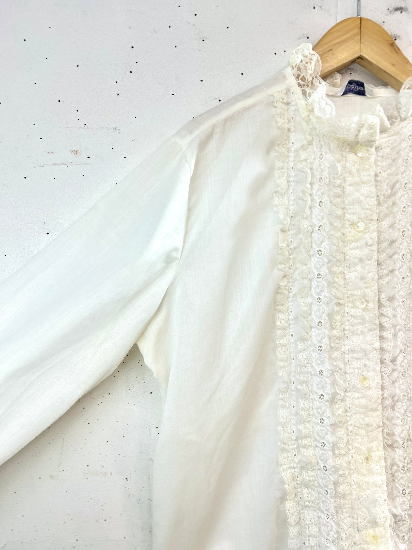Vintage White Blouse [B31686]