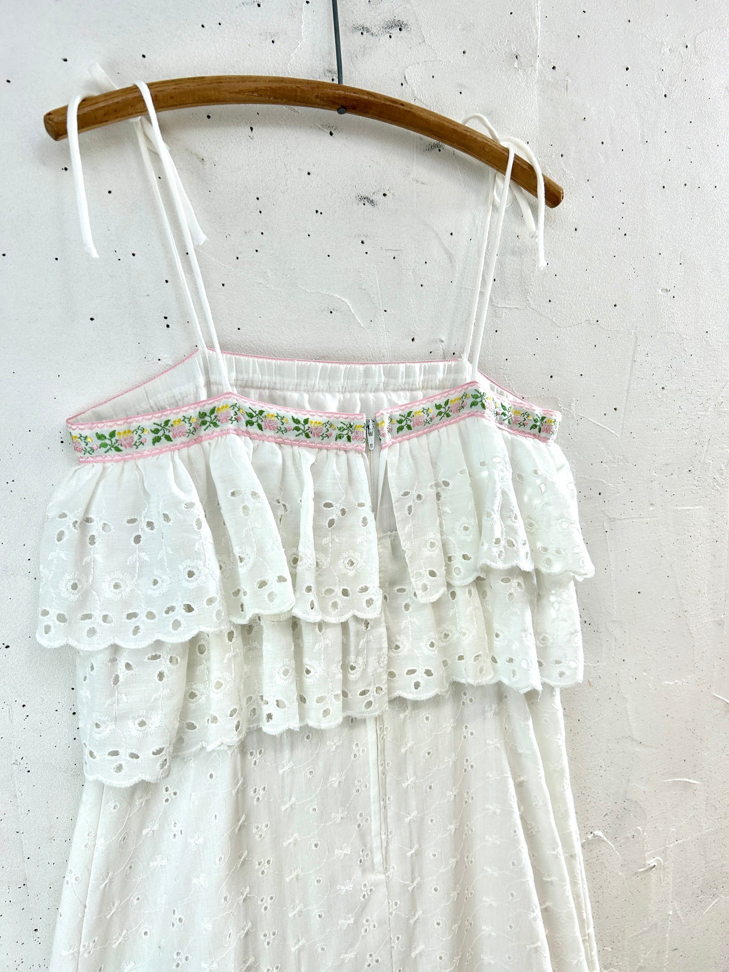 Vintage White Dress [G33099]