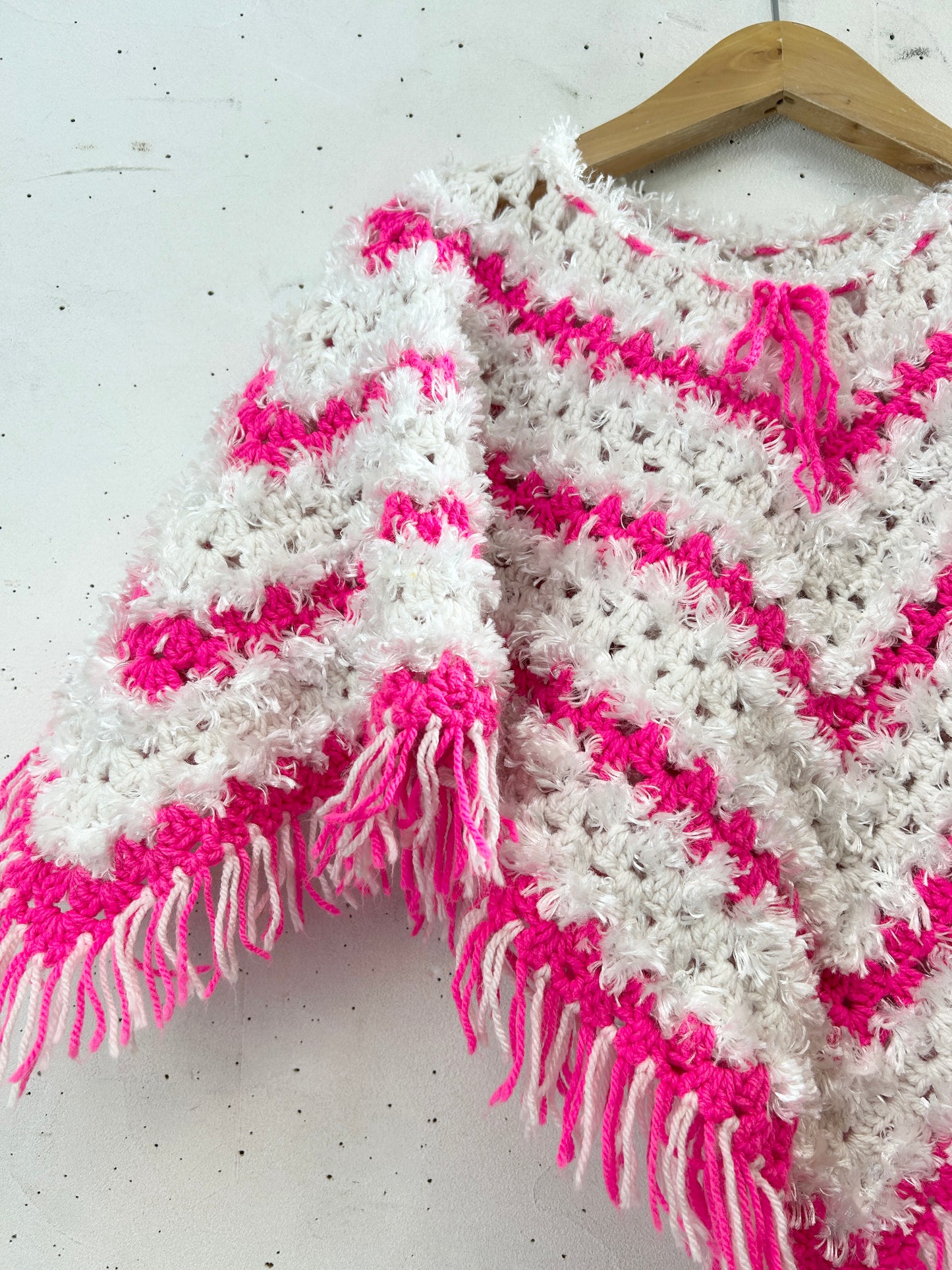 Vintage Knit Poncho [J30604]