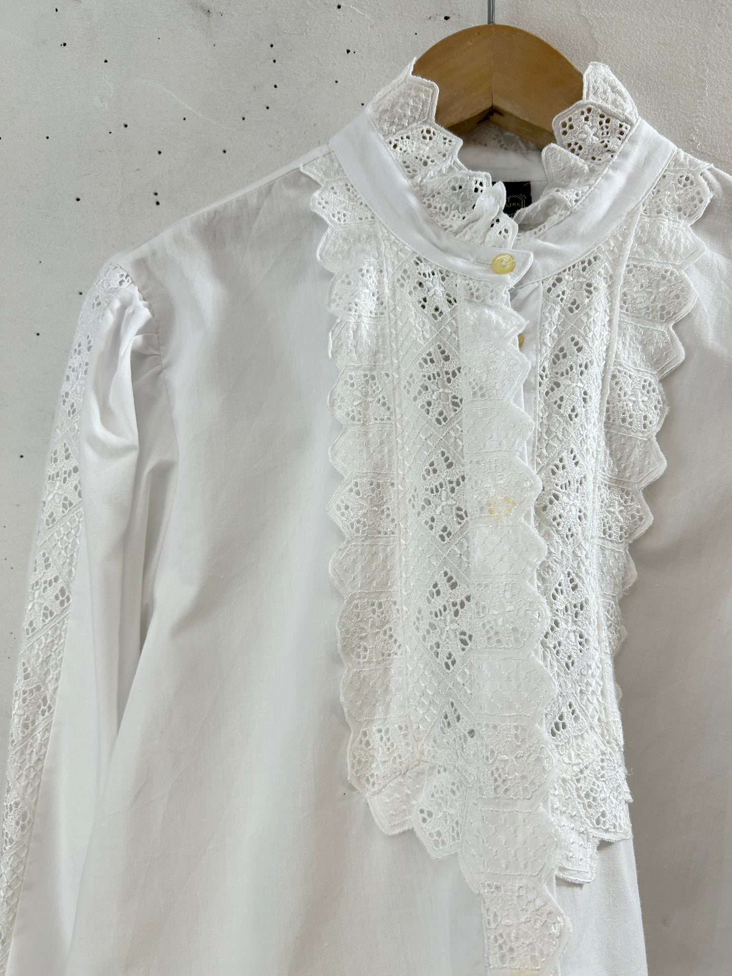 Vintage White Blouse [H30790]