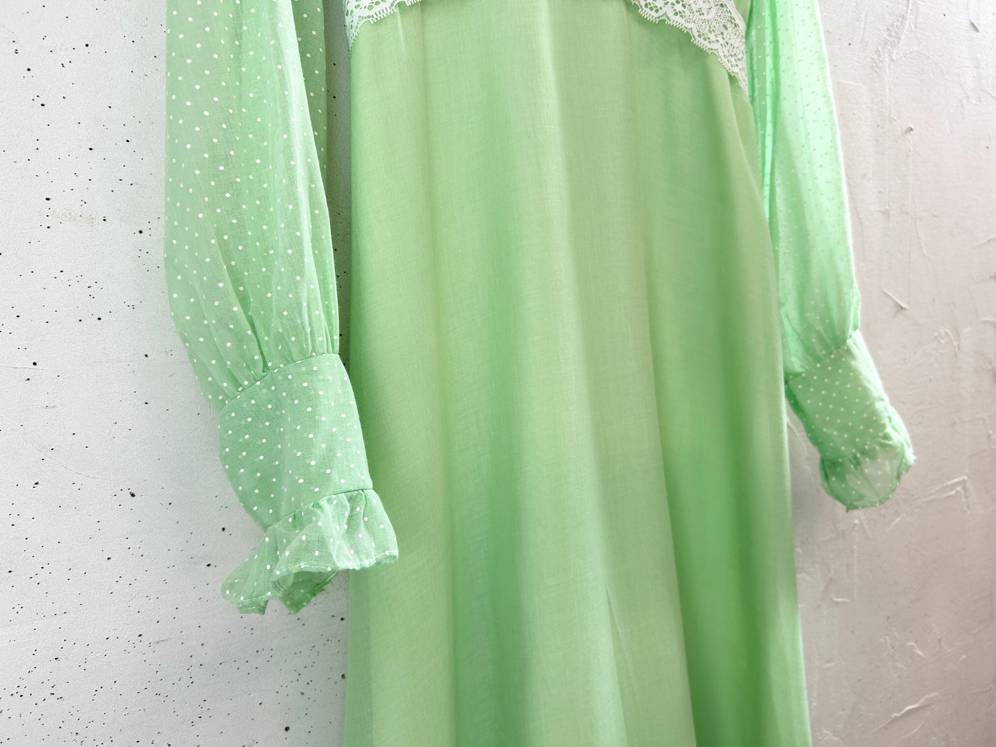 '70s Vintage Dress [J30635]