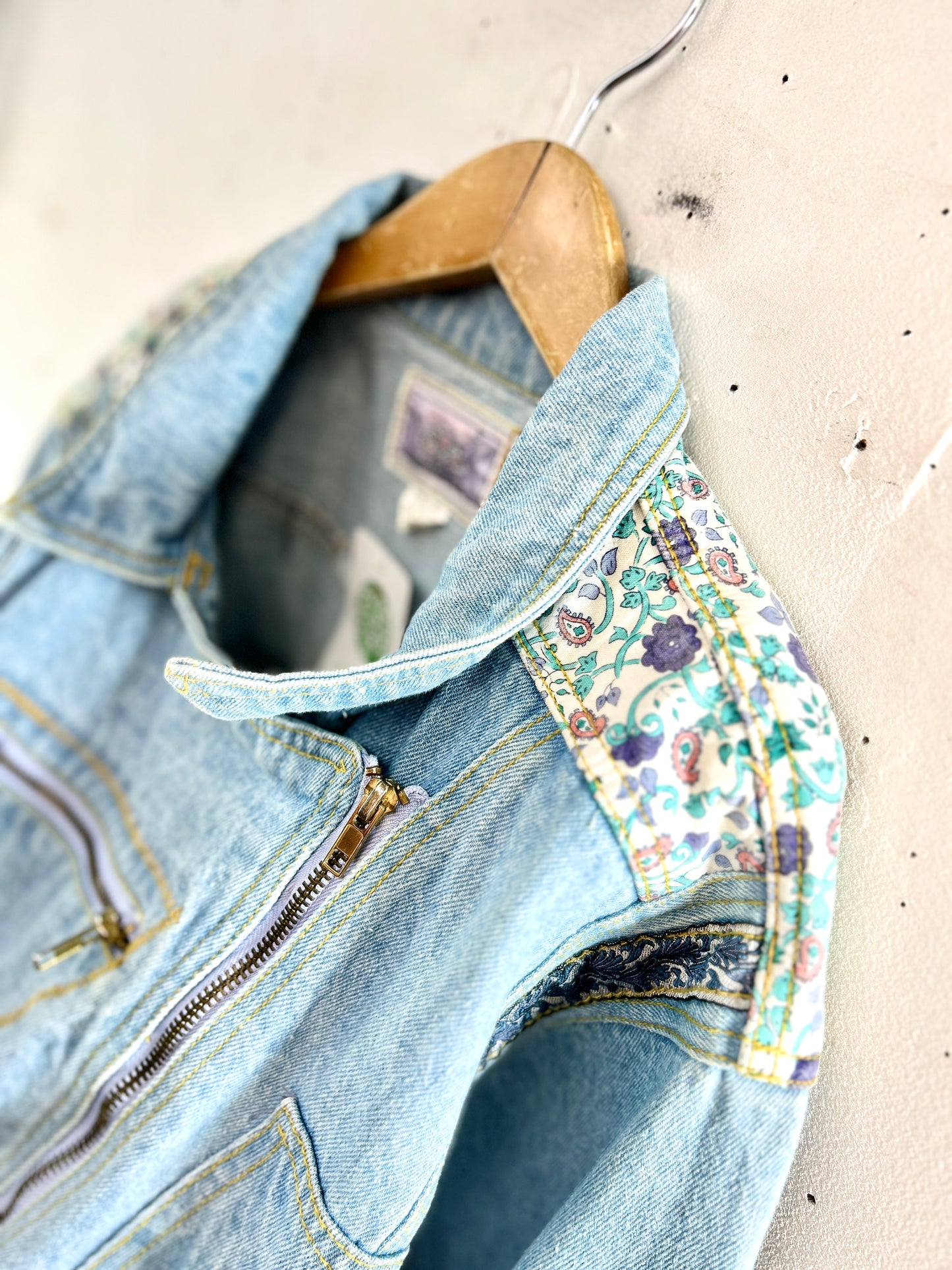 Vintage Denim Jacket [B31569]