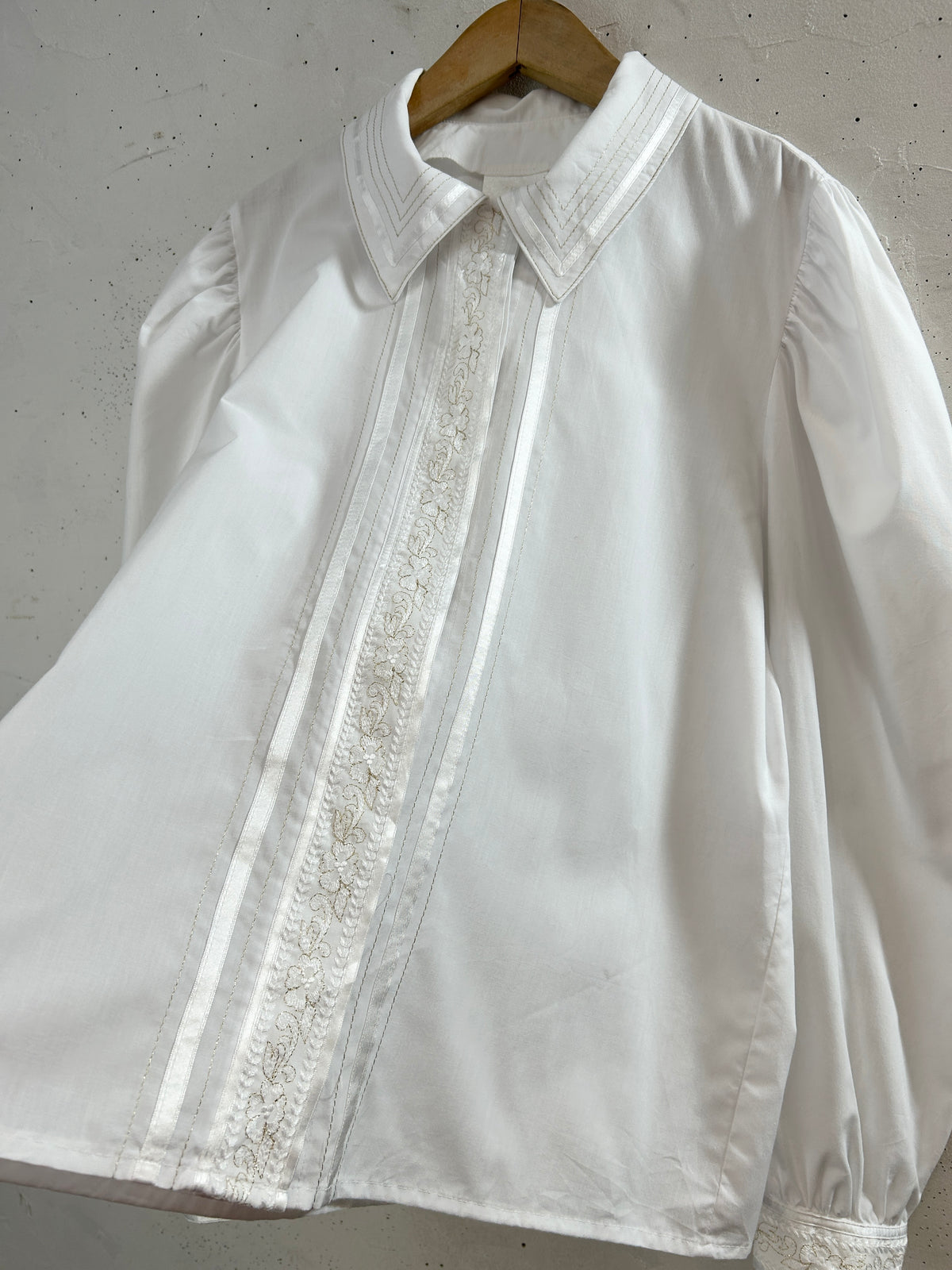 Vintage White Blouse [J34071]