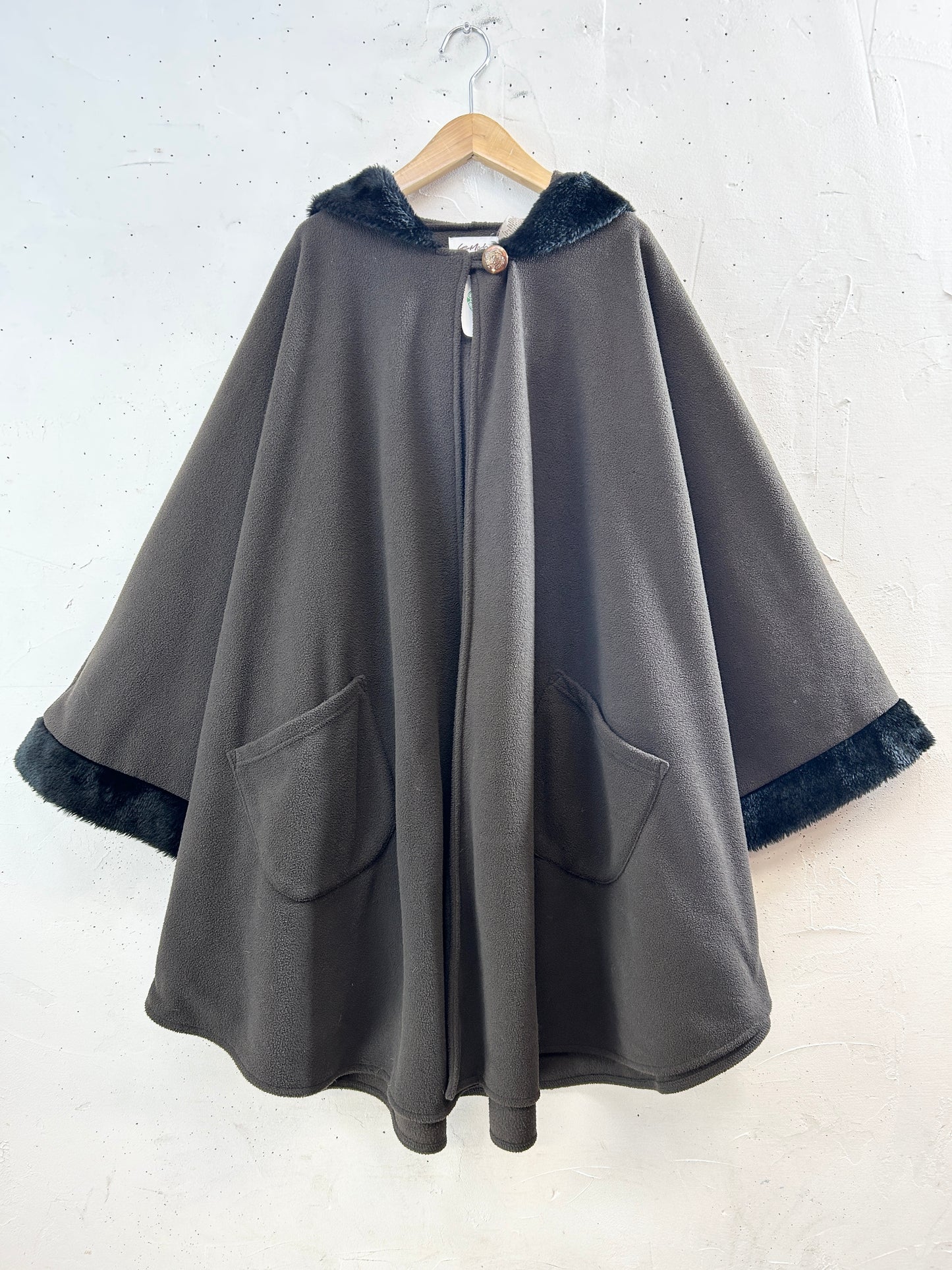 Vintage Poncho [K30743]