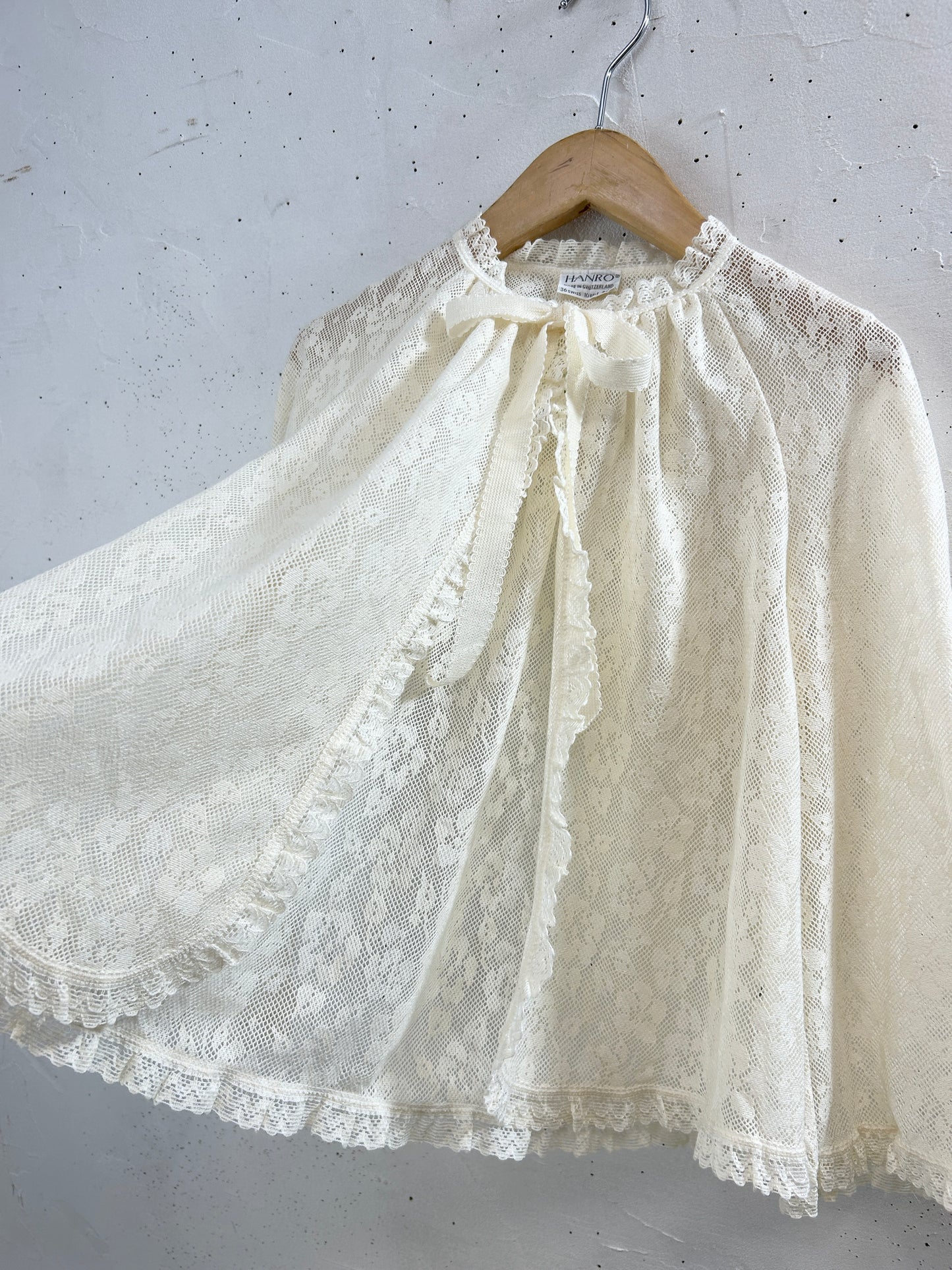 Vintage White Lace Blouse [F32576]