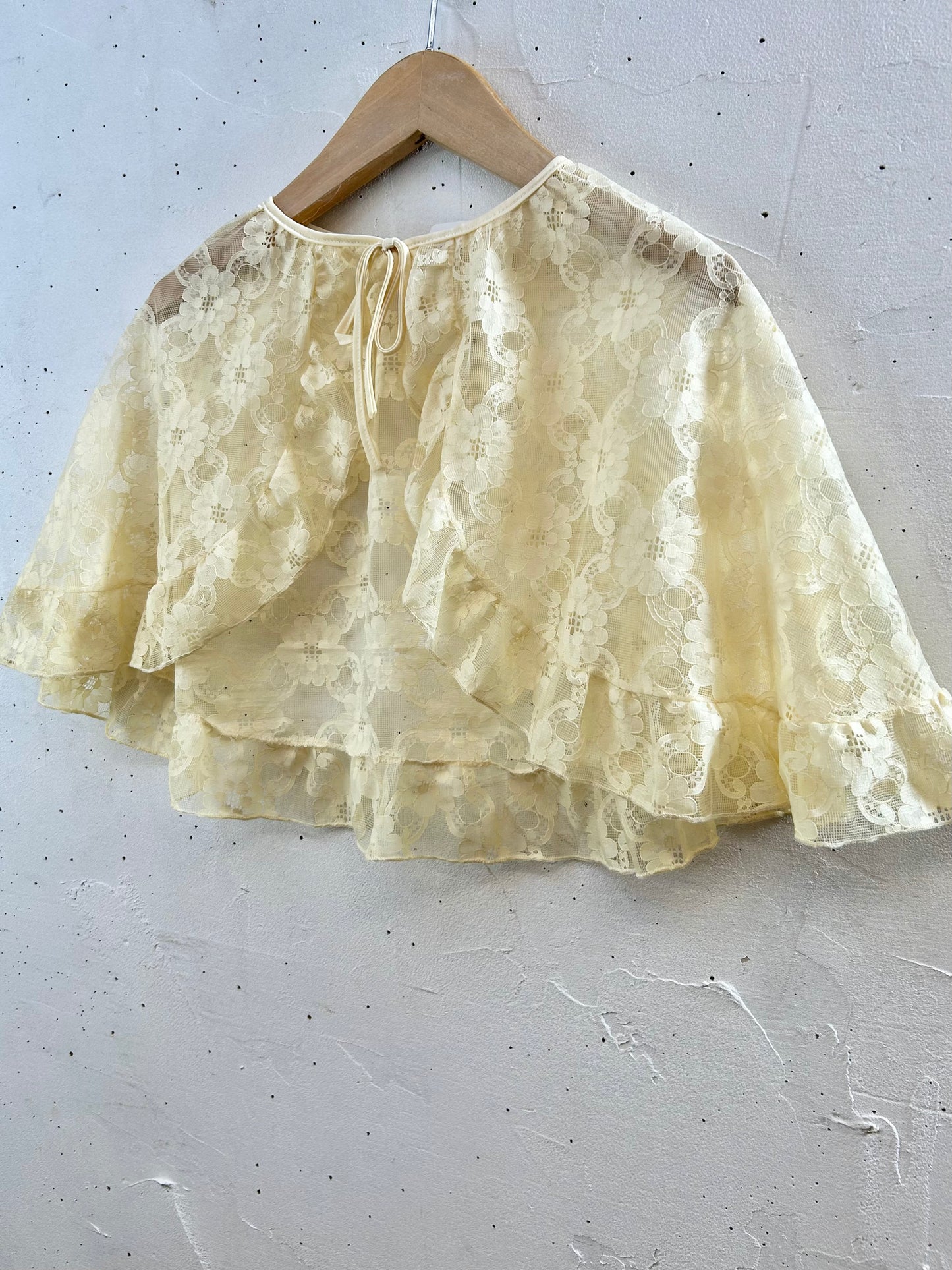 Vintage Lace Short Cape [G30777]