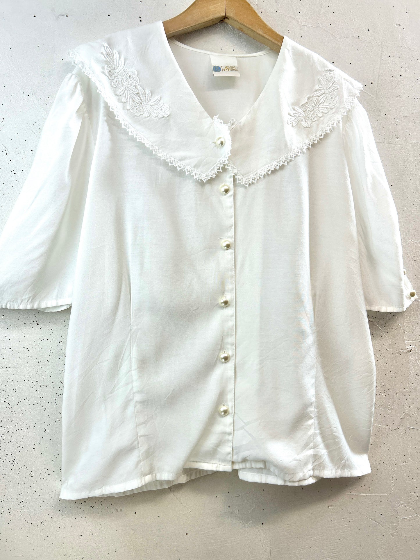 Vintage White Blouse [D32214]